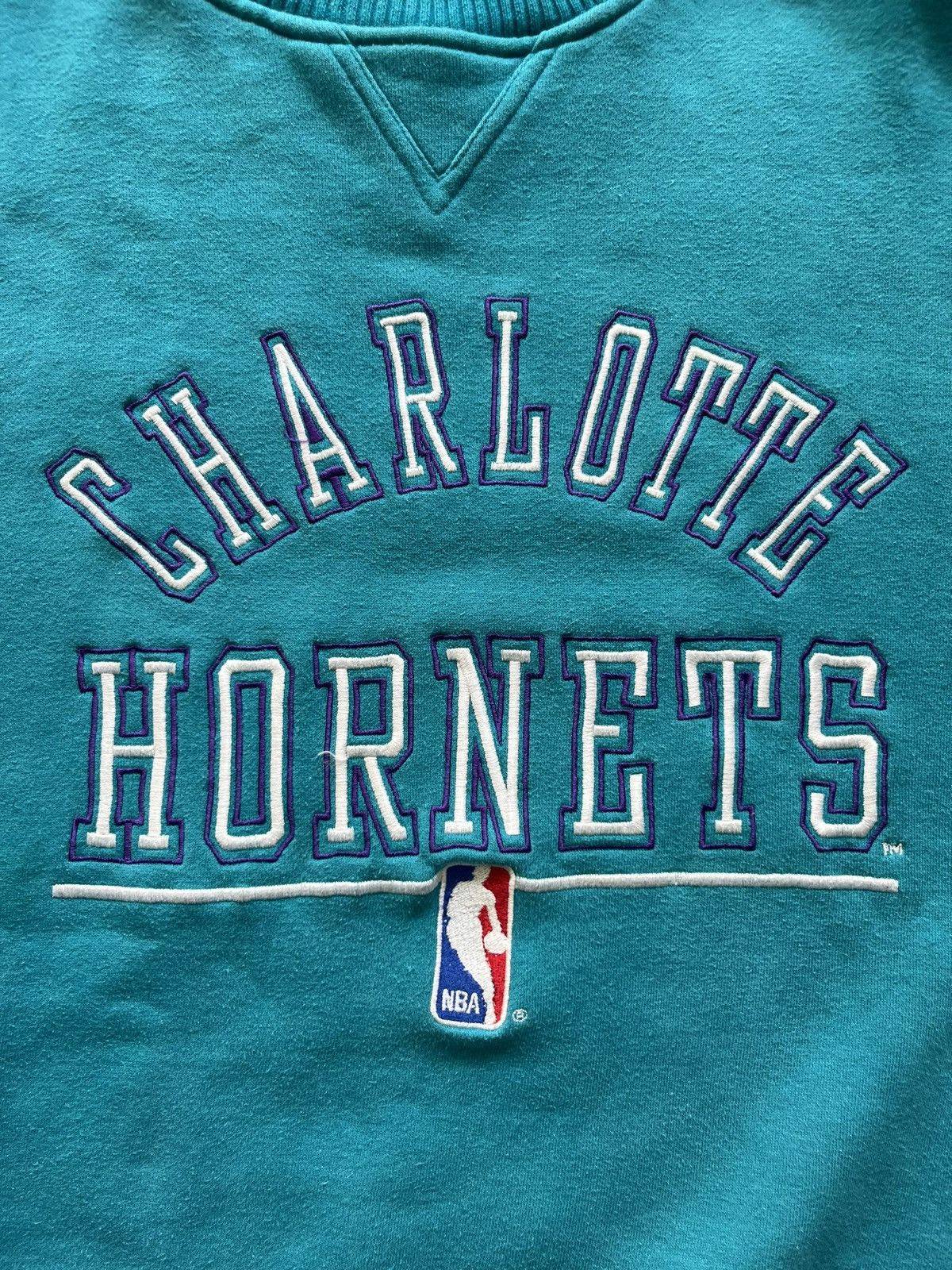 Logo Athletic × NBA × Vintage Vintage 90s Charlotte Hornets Sweatshirt Size US L / EU 52-54 / 3 - 3 Thumbnail