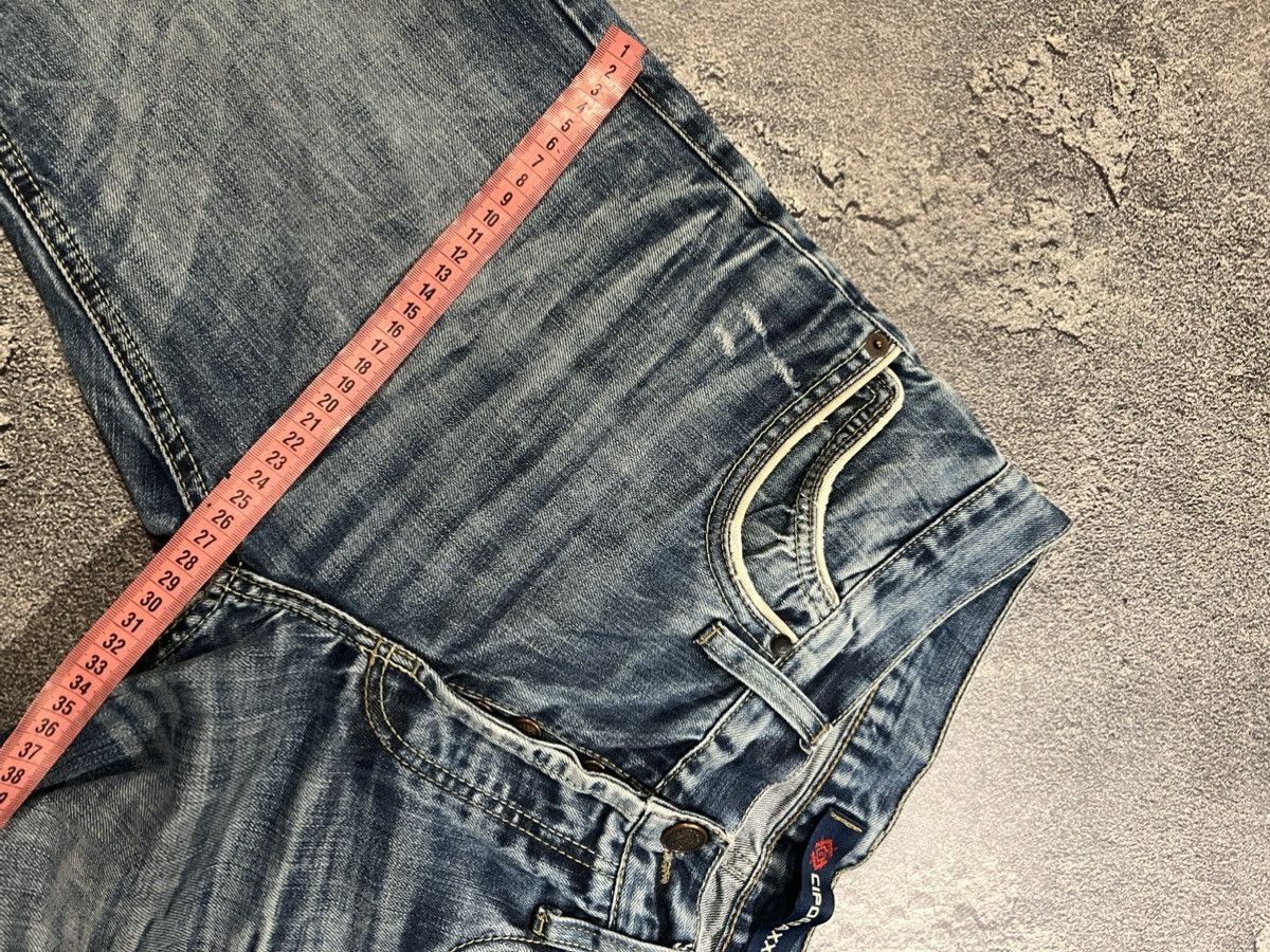 Japanese Brand Archival Japanese Swag — Destroyed Jeans Limited Size US 34 / EU 50 - 12 Thumbnail