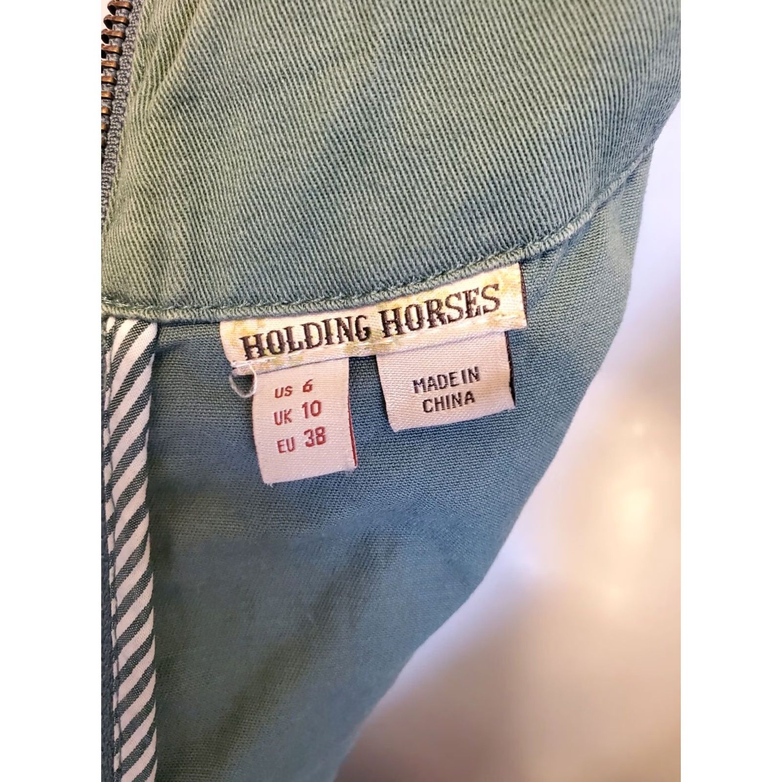 Anthropologie VINTAGE Holding Horses Womens Dress Shirt? Size M / US 6-8 / IT 42-44 - 6 Thumbnail