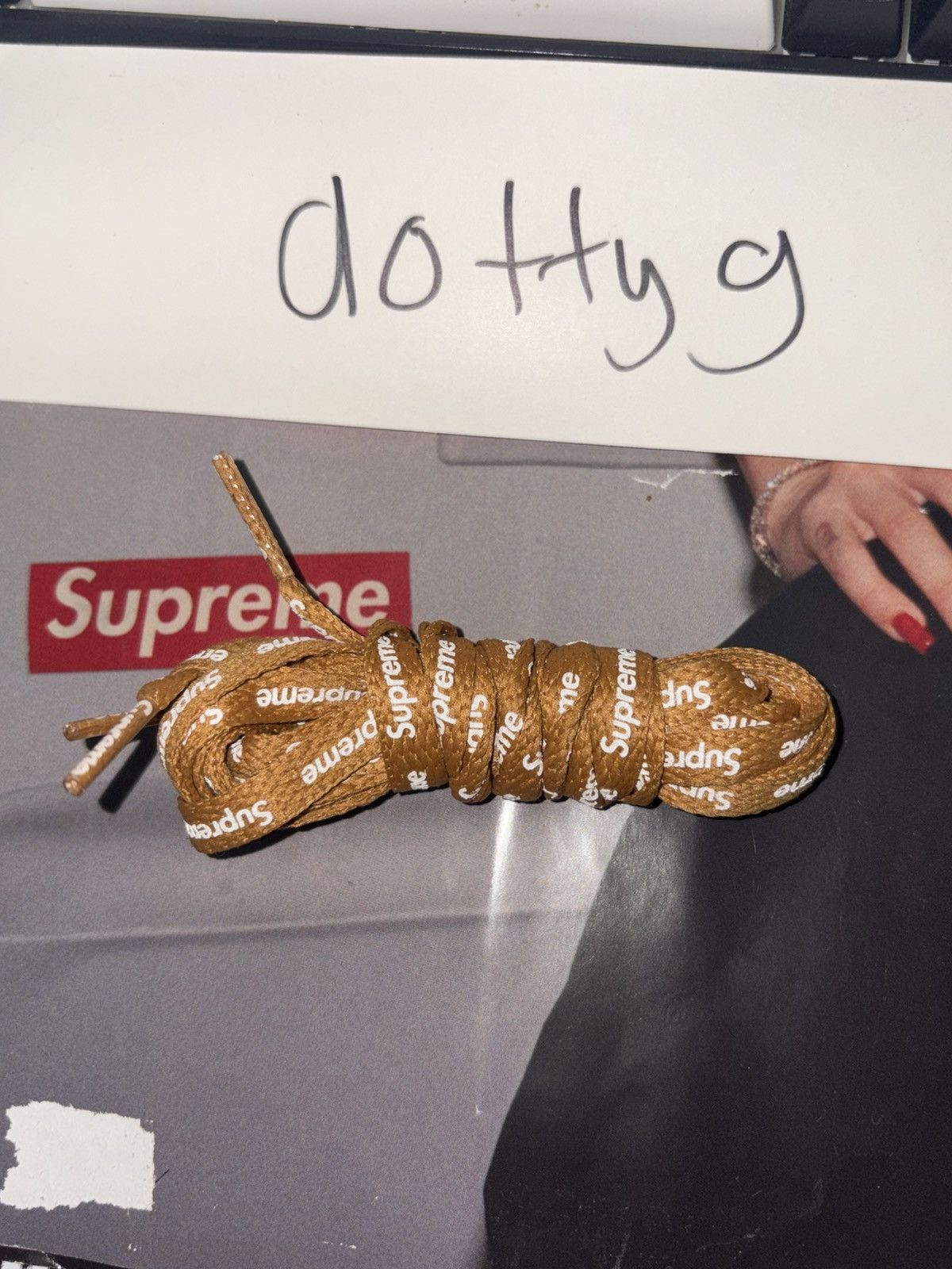 Supreme Supreme Nike Laces Wheat Size ONE SIZE - 1 Thumbnail