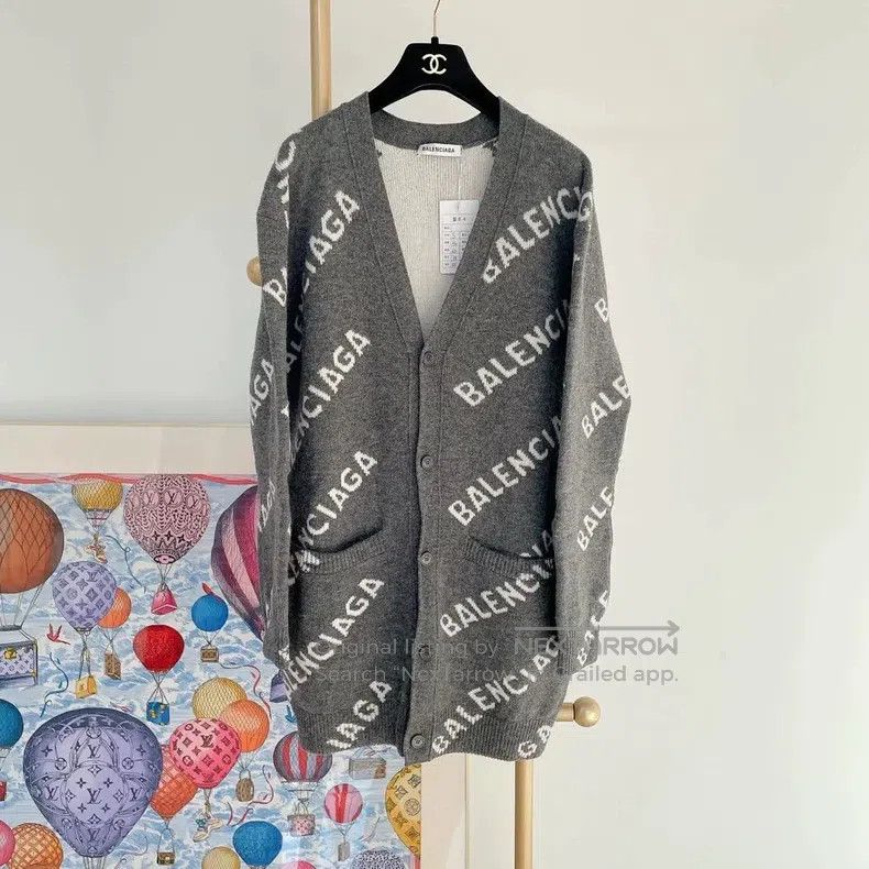 Balenciaga Balenciaga Striped Logo Cardigan Size US S / EU 44-46 / 1 - 1 Thumbnail