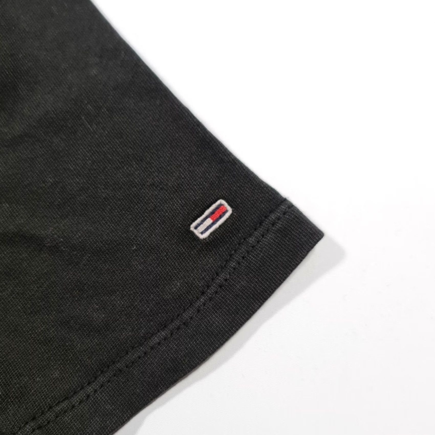 Tommy Hilfiger Tommy Jeans Womens T Shirt XS Oversized Crew Neck Logo Tee Cotton Black White Short Sleeves Size XS / US 0-2 / IT 36-38 - 4 Thumbnail