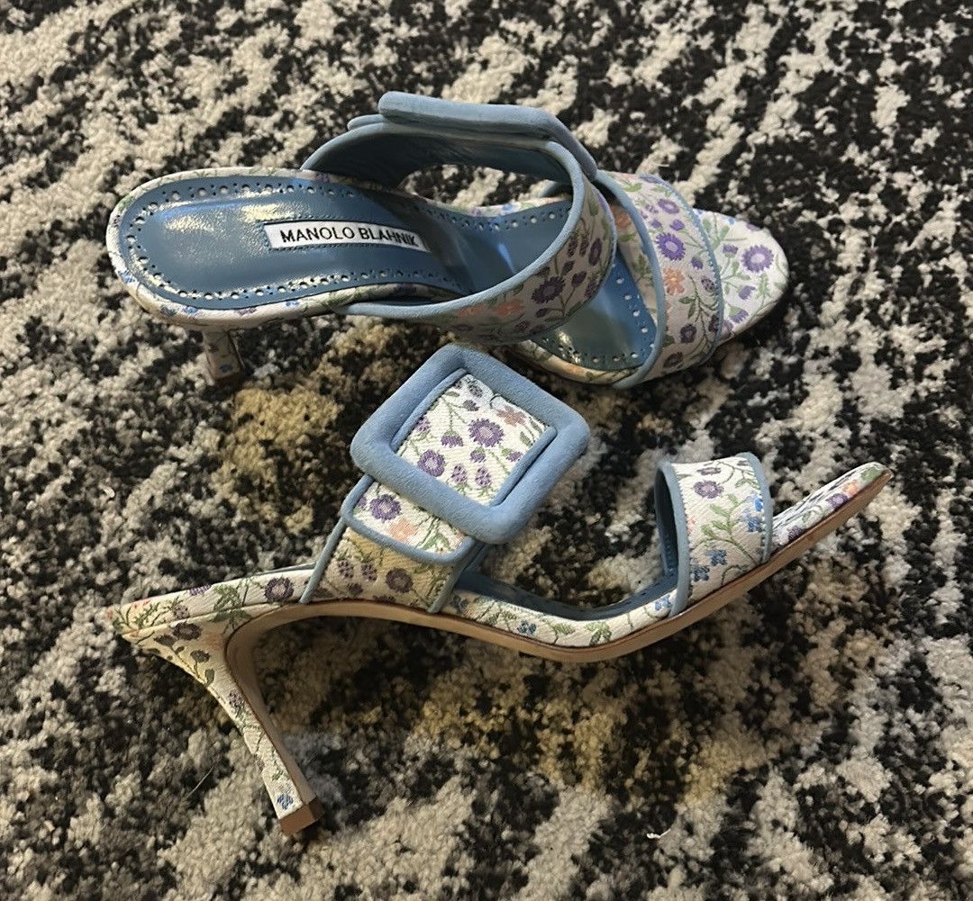 Manolo Blahnik Manolo Blahnik Gamble Floral Sandal size 38 Size US 8 / IT 38 - 5 Thumbnail