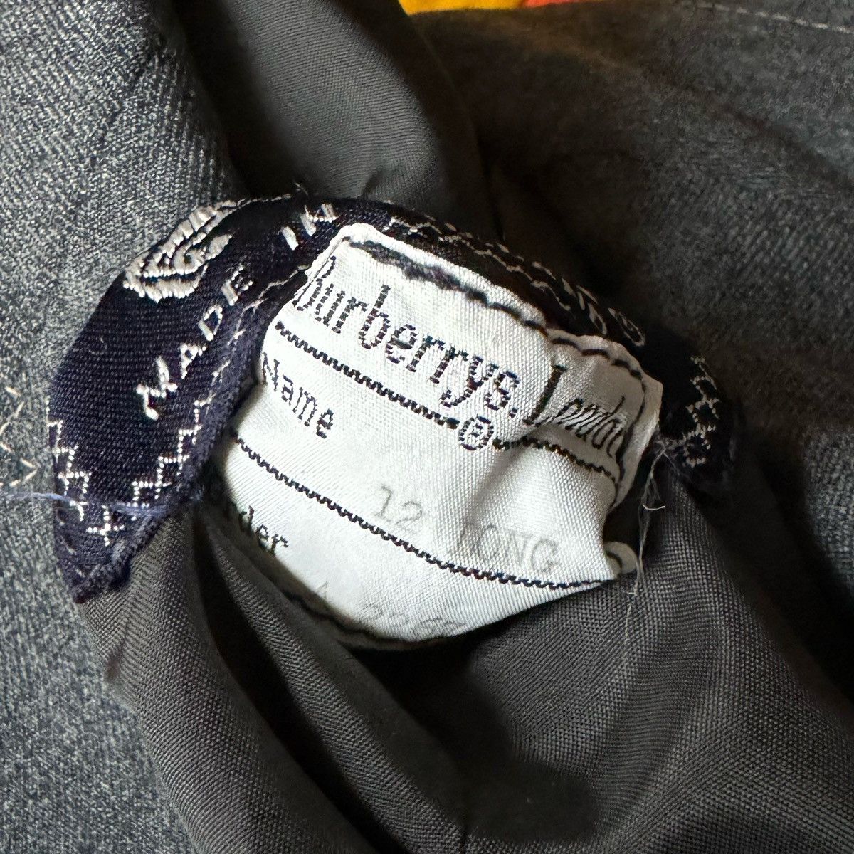 Burberry Vintage Burberry’s Burberry Wool Coat Grey Women’s 90s 80s Size M / US 6-8 / IT 42-44 - 8 Thumbnail