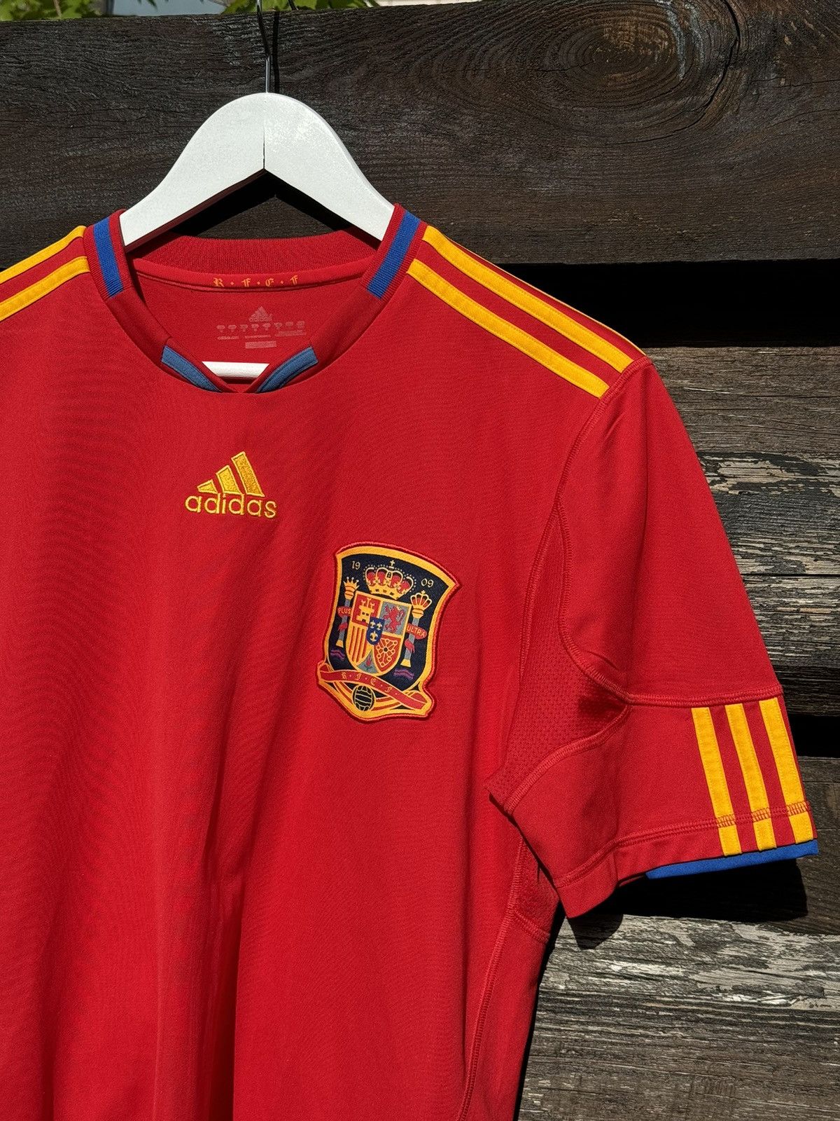Adidas × Vintage 2009 Adidas Spain Vintage soccer jersey Furia Roja red Size US M / EU 48-50 / 2 - 3 Thumbnail