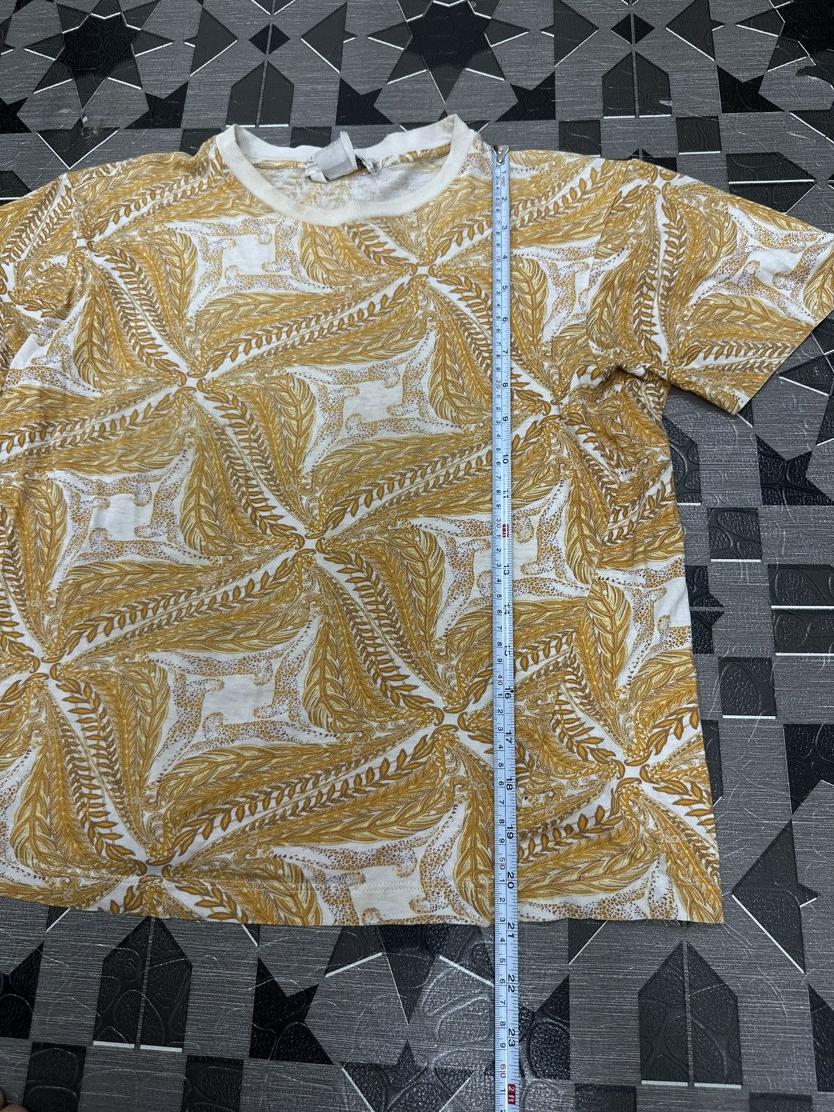 Salvatore Ferragamo Vintage Salvatore Feragamo Leopard Printed T Shirt Size US S / EU 44-46 / 1 - 8 Thumbnail