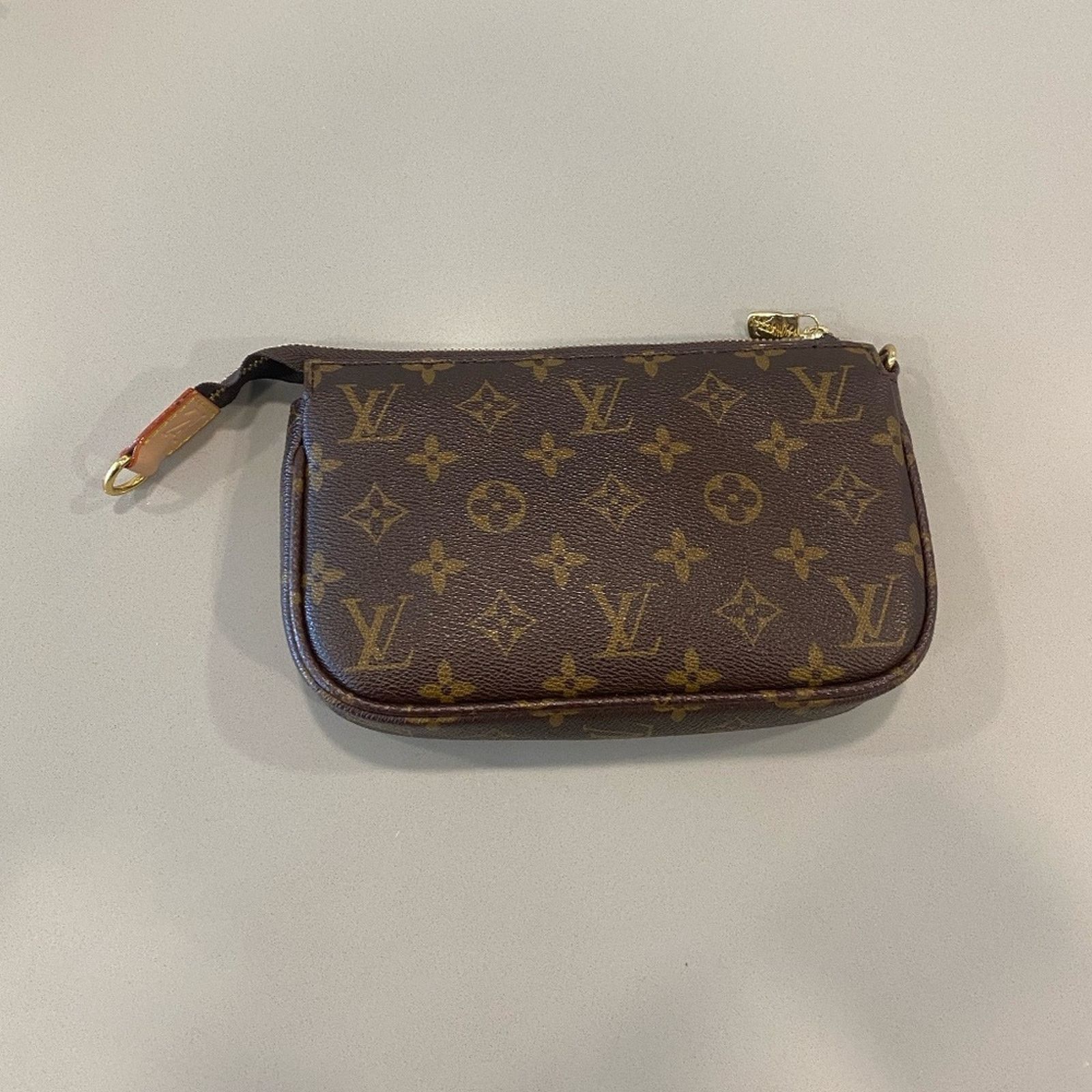 Louis Vuitton Louis Vuitton Monogram Pochette Pouch - The RealReal Size ONE SIZE - 2 Thumbnail
