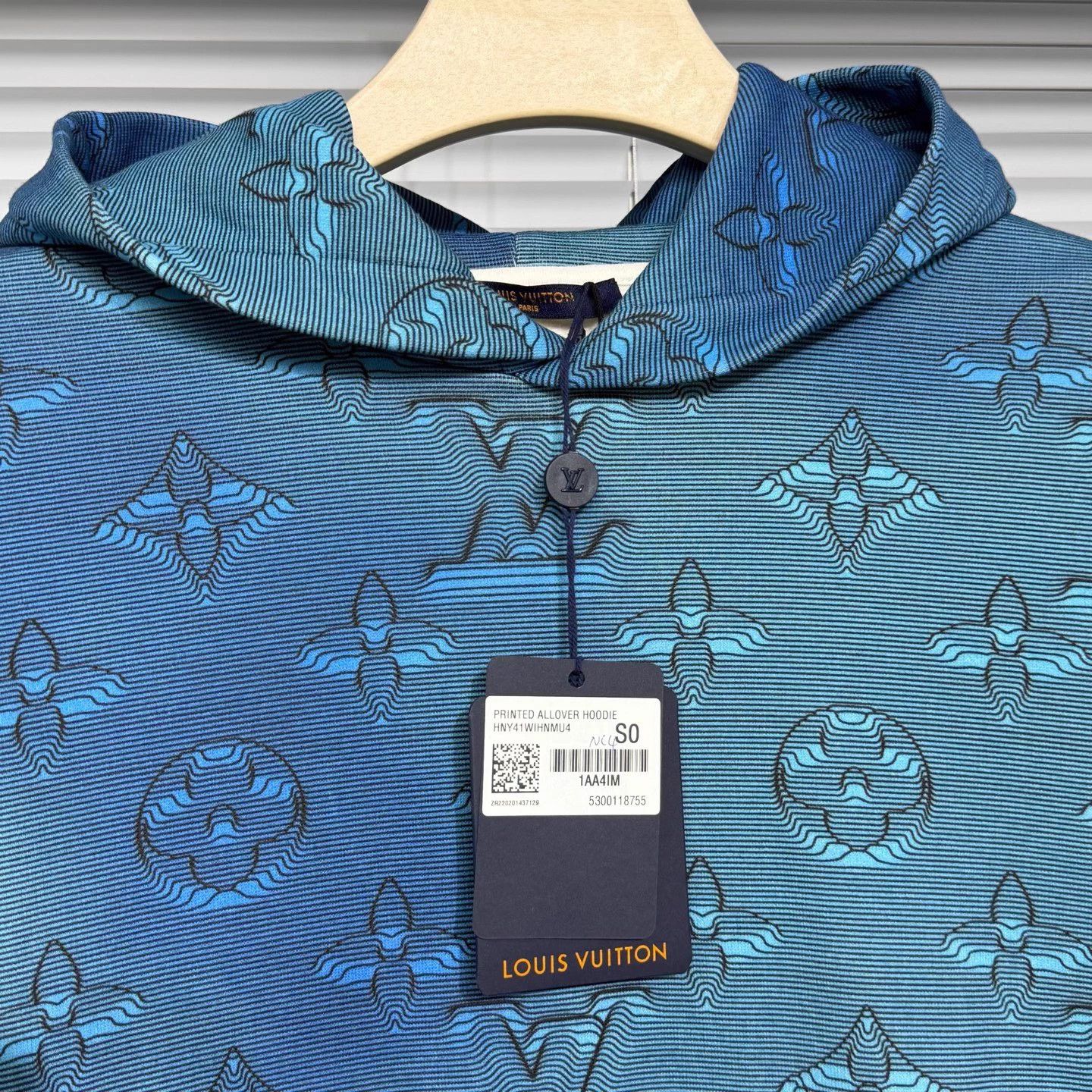 Louis Vuitton LV 2054 Gradient Monogram Hoodie S Blue Size US S / EU 44-46 / 1 - 3 Thumbnail