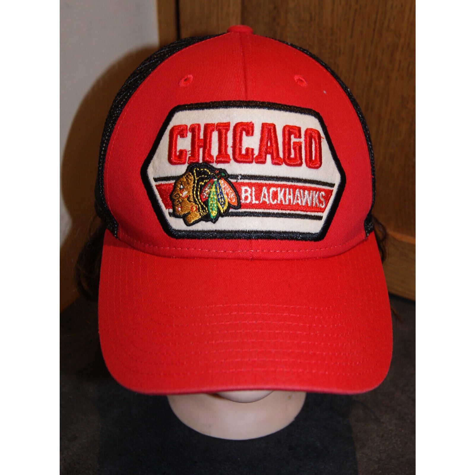 Ccm Chicago Blackhawks Mesh Trucker Hat Cap Snapback NHL Hockey Size ONE SIZE - 1 Thumbnail