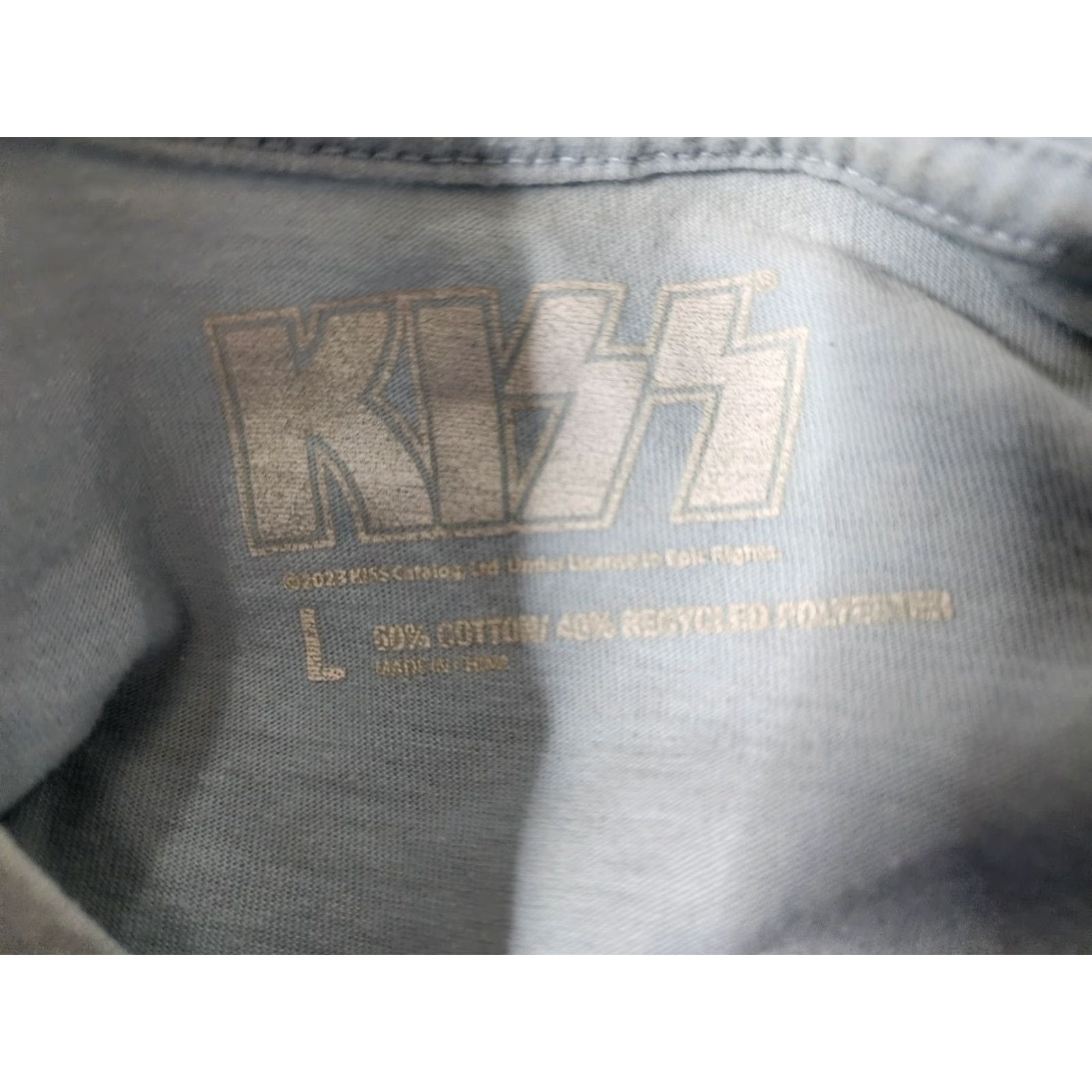 Vintage Kiss Officially Licensed T-Shirt Classic Rock Band 90s Blue Adult L Mens Size US L / EU 52-54 / 3 - 4 Thumbnail