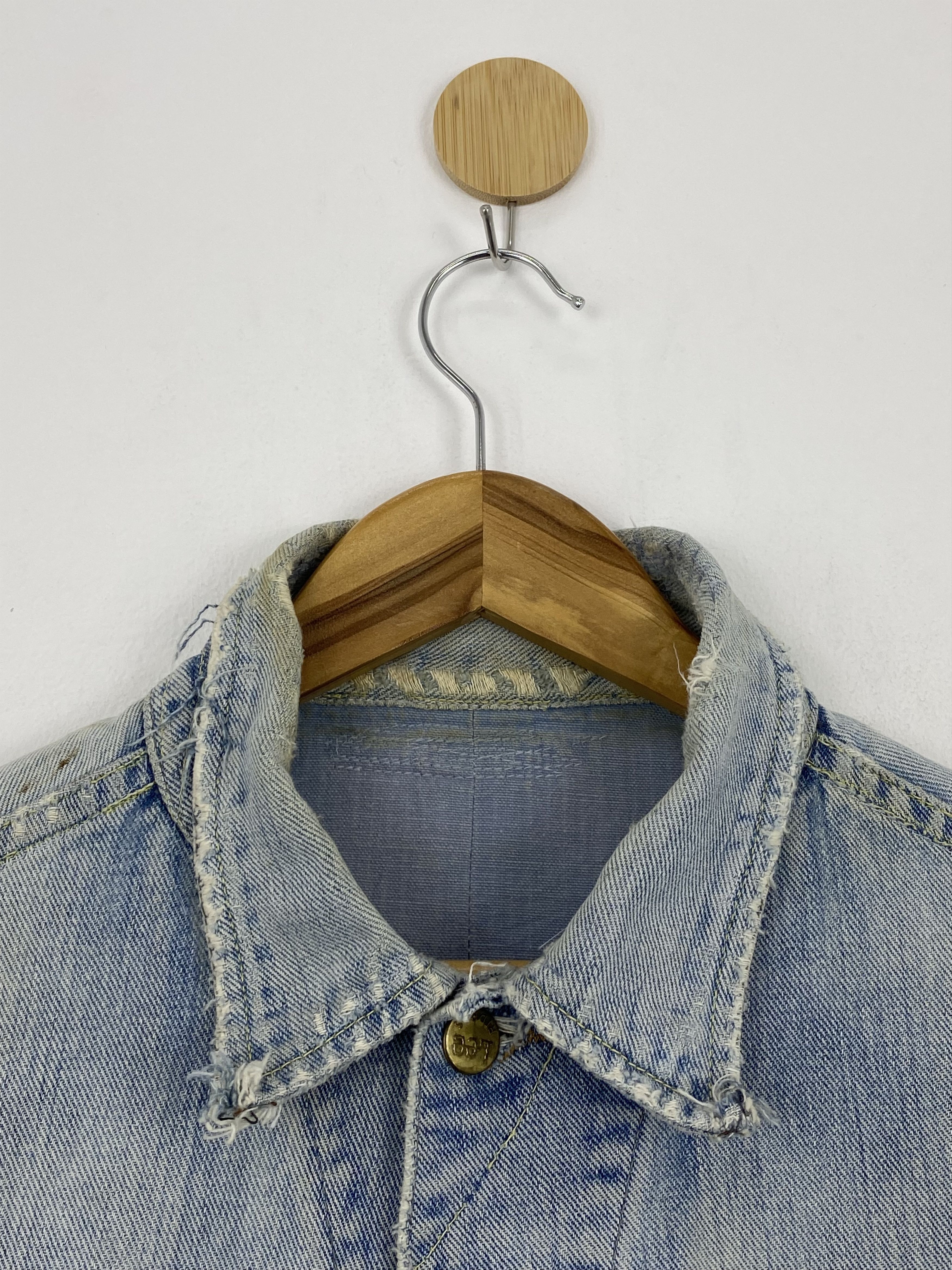 Lee Vintage 90s Lee Riders Ripped Button Up Denim Jacket MJ0004 Size US M / EU 48-50 / 2 - 9 Thumbnail