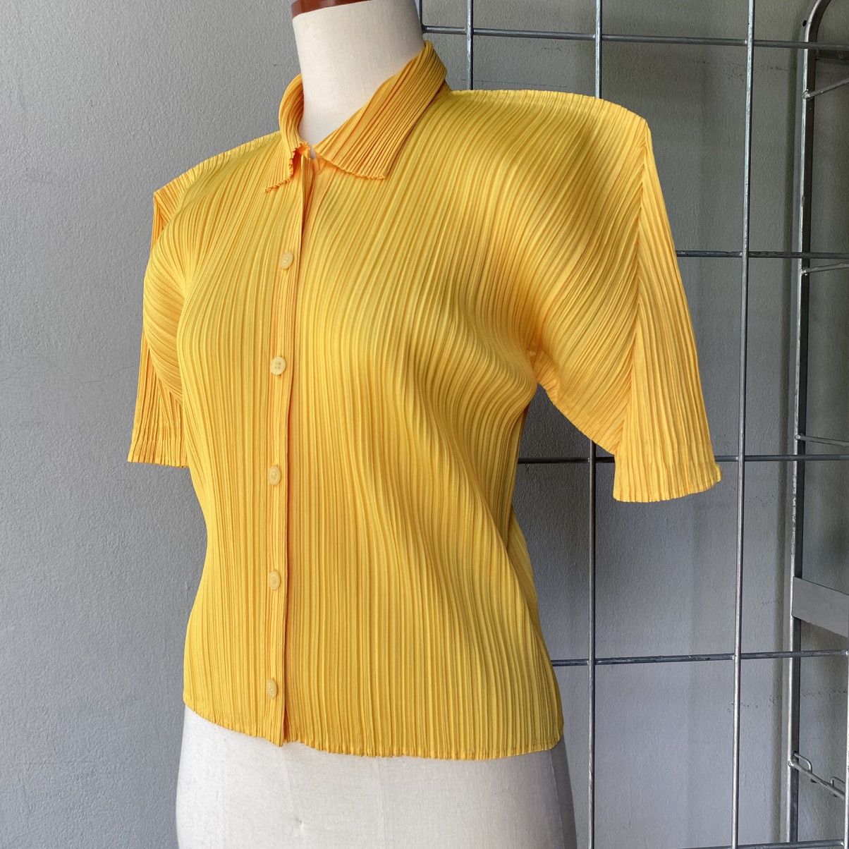 Pleats Please Issey Miyake Pleats Please Issey Miyake Sunshine Pleated Yellow Shirt Size M / US 6-8 / IT 42-44 - 3 Thumbnail
