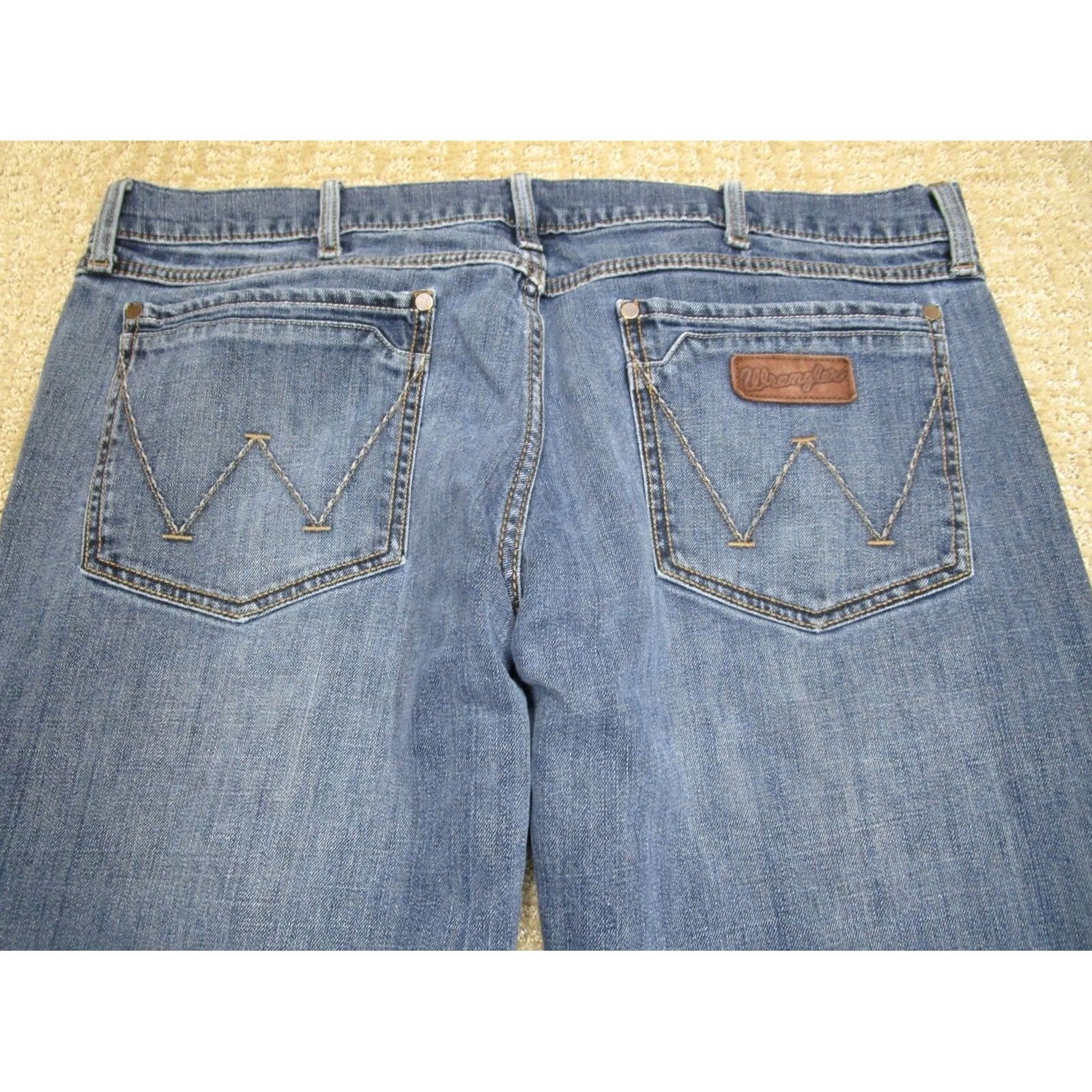 Wrangler Wrangler Retro Jeans Men 38x30 Light Blue Bootcut Slim Fit Denim 5-Pocket Wrangler Retro Jeans Mens Boots Cut Cowboy Hipster Retro Style? Size US 38 / EU 54 - 5 Thumbnail