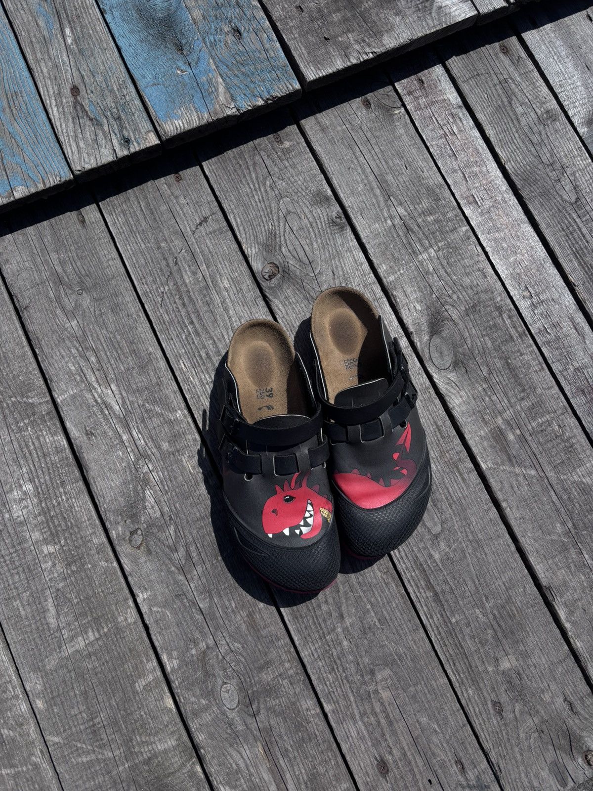 Birkenstock Birkenstock Kay Clogs "Big Dino" Graphic - Black/Red Size US 7 / EU 40 - 7 Thumbnail