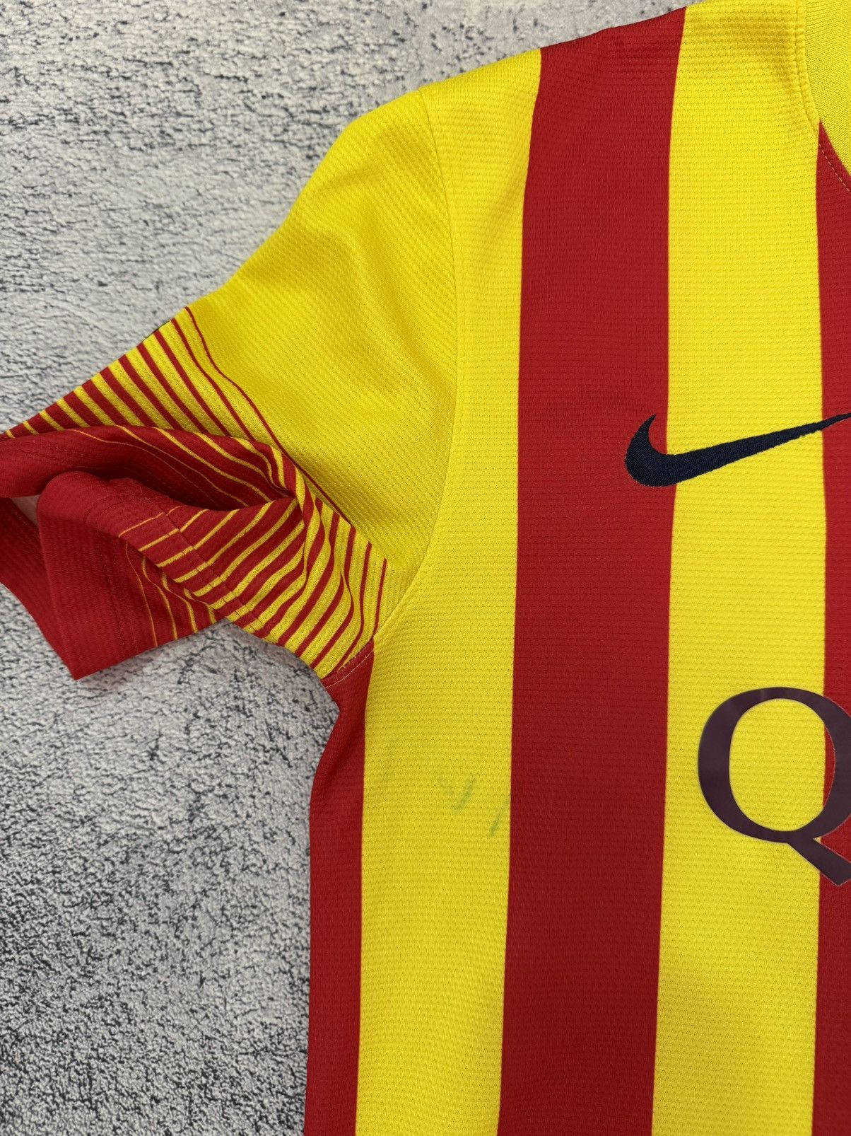Nike Nike Barcelona 2013 2014 Away Jersey Shirt Men S 532823-703 Size US S / EU 44-46 / 1 - 18 Thumbnail