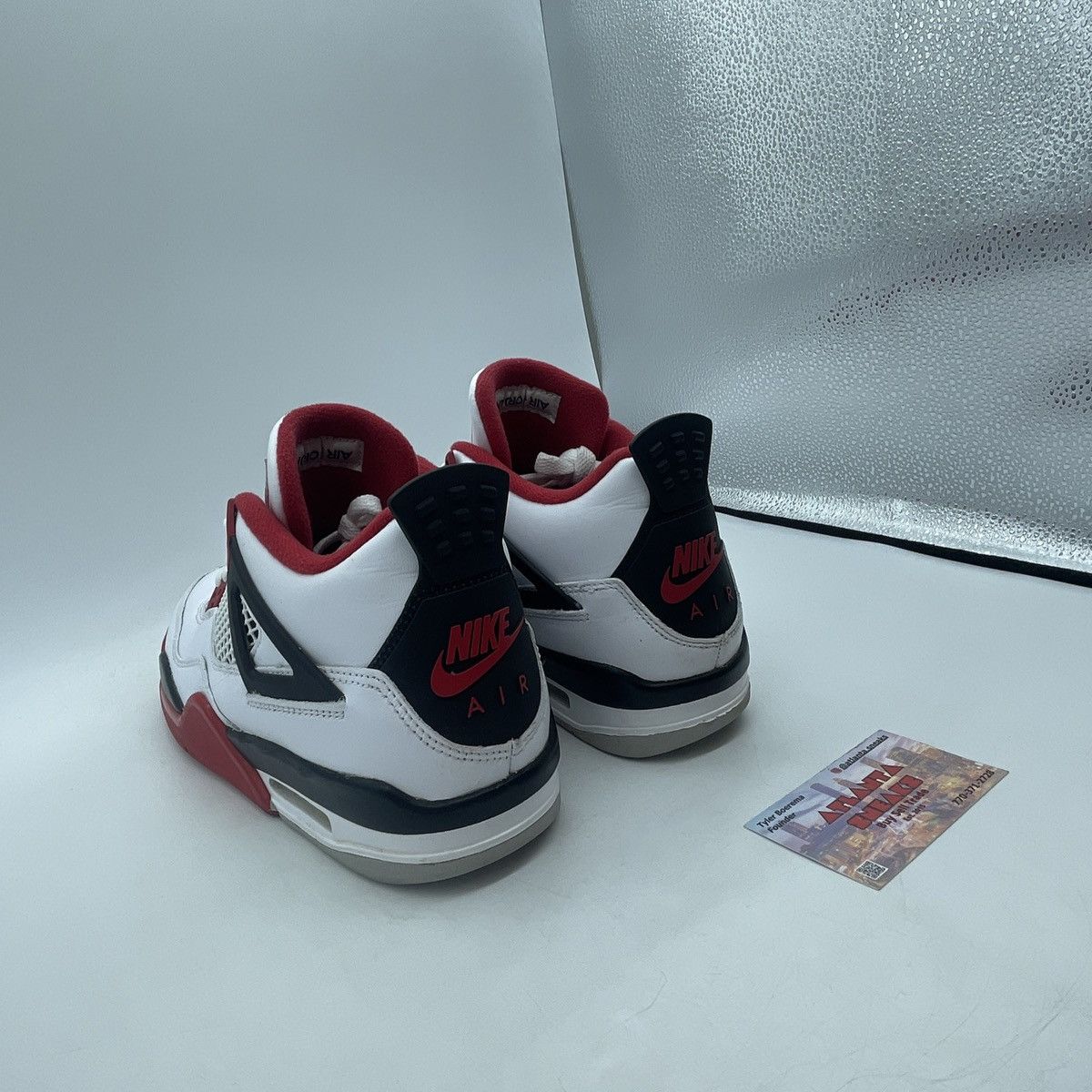 Air Jordan 4 fire red