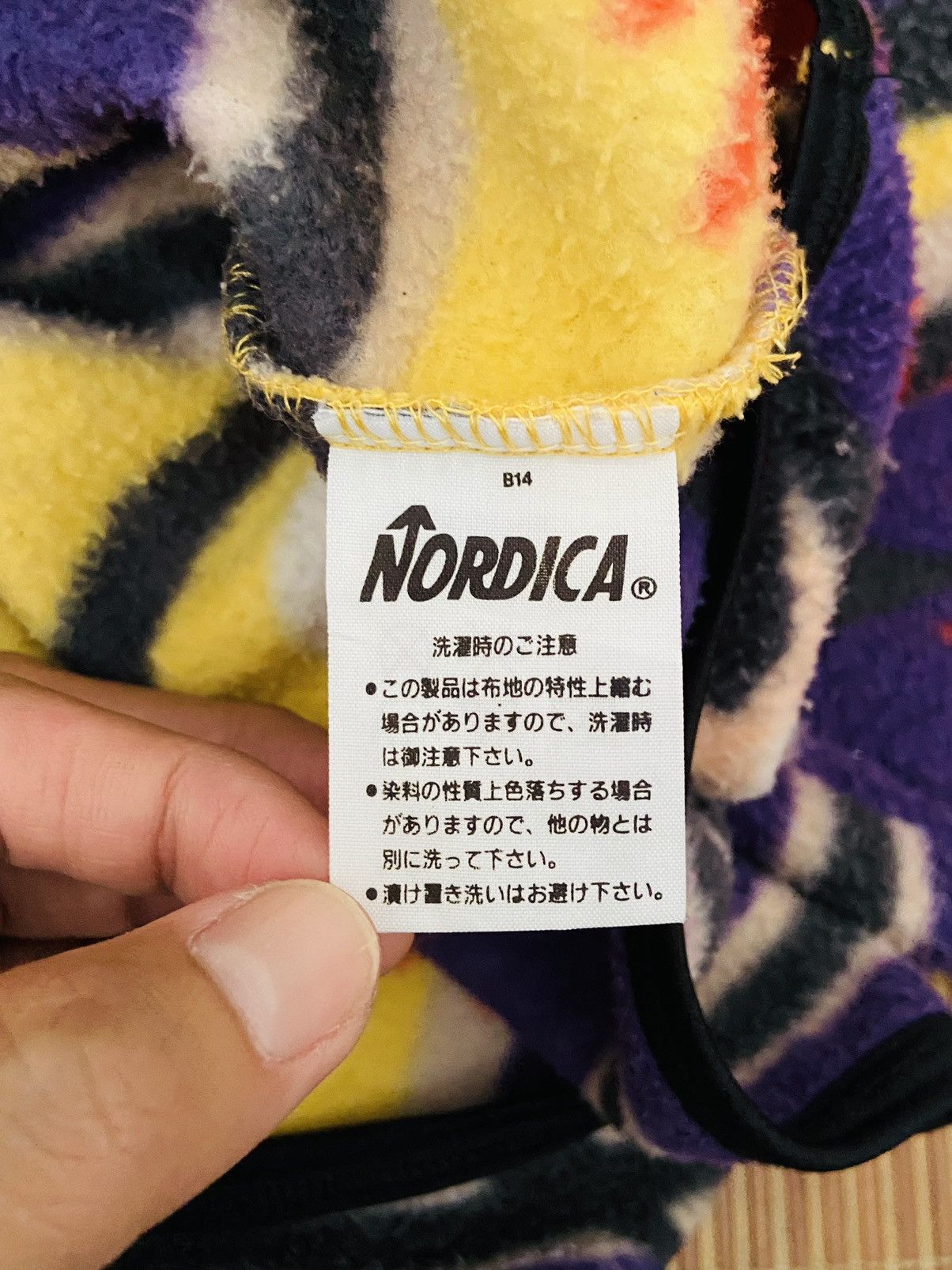 Vintage NORDICA PULLOVER Size US M / EU 48-50 / 2 - 17 Thumbnail