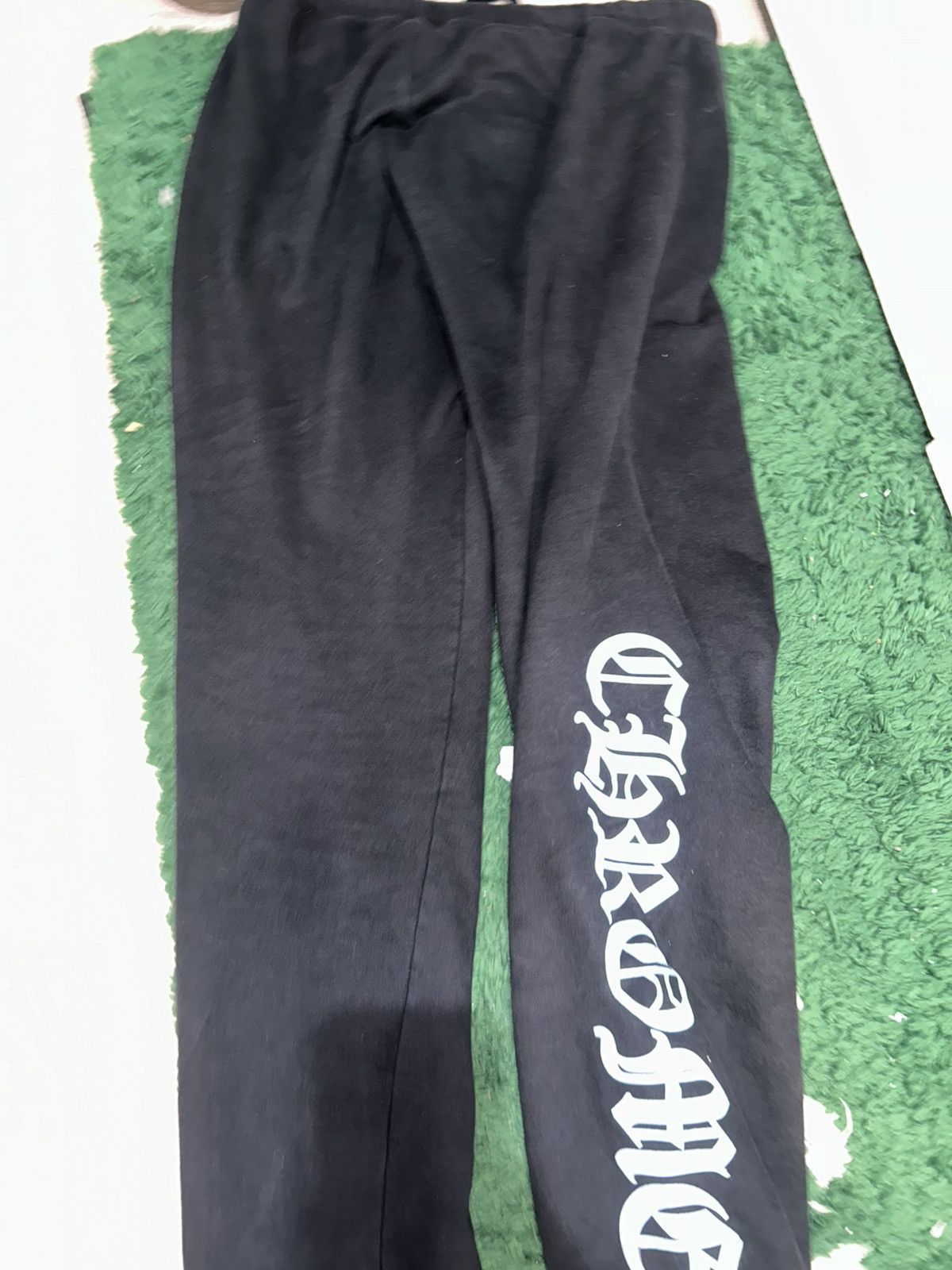 Chrome Hearts Chrome hearts sweatpants size medium preowned Size US 30 / EU 46 - 7 Thumbnail