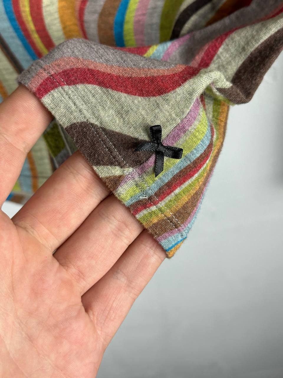 Paul Smith Luxury Paul Smith Iconic Striped V Neck Viscous LS T Shirt Size M / US 6-8 / IT 42-44 - 7 Thumbnail