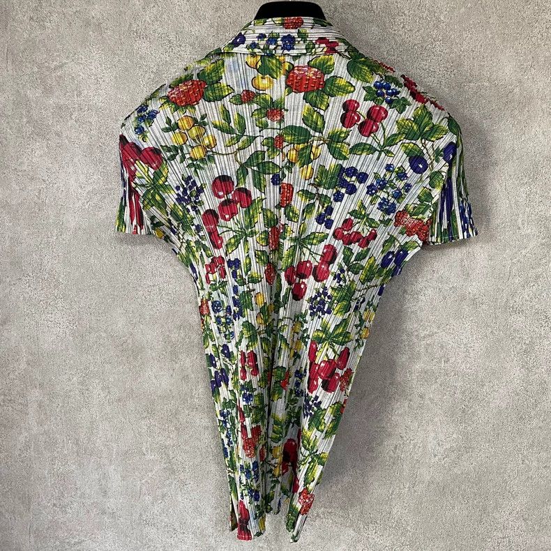 Issey Miyake Issey Miyake size:3 Green and white cherry short-sleeved s Size XS / US 0-2 / IT 36-38 - 2 Thumbnail