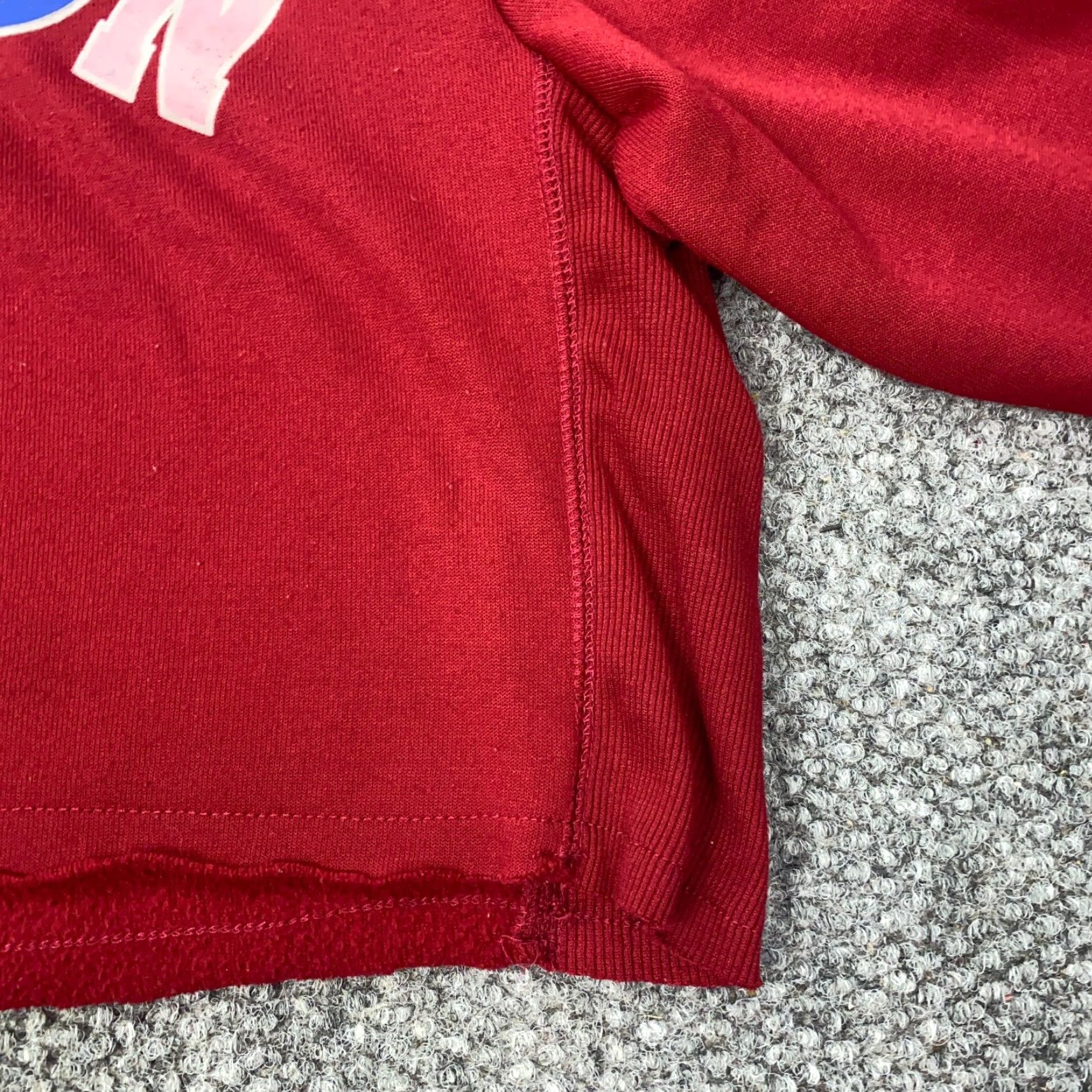 Champion Champion Hoodie Womens Medium Cropped Reverse Weave Boxy Old English Red Oversized Hooded Pullover Size M / US 6-8 / IT 42-44 - 5 Thumbnail