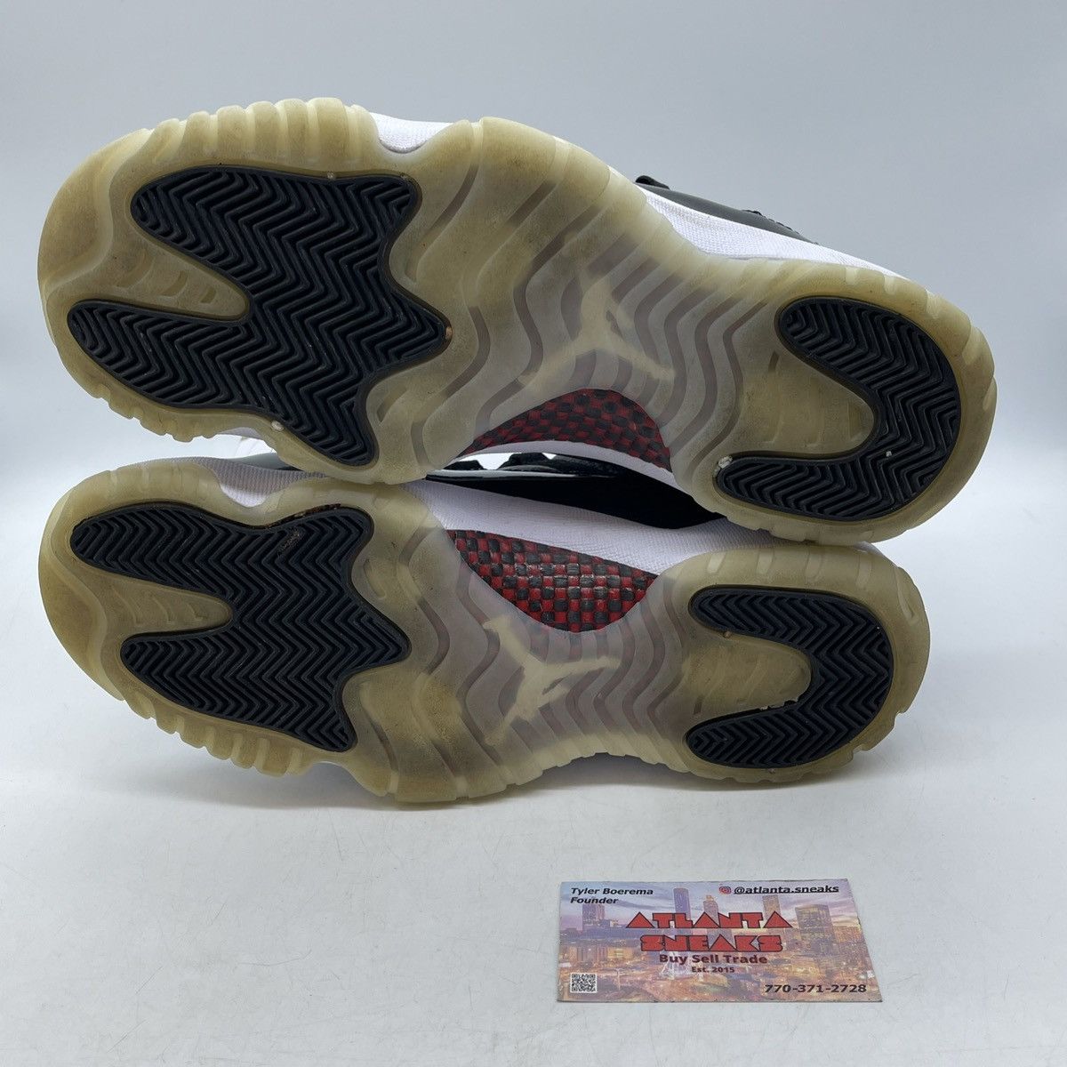 Jordan Brand Air Jordan 11 low 72-10 Size US 10 / EU 43 - 7 Thumbnail