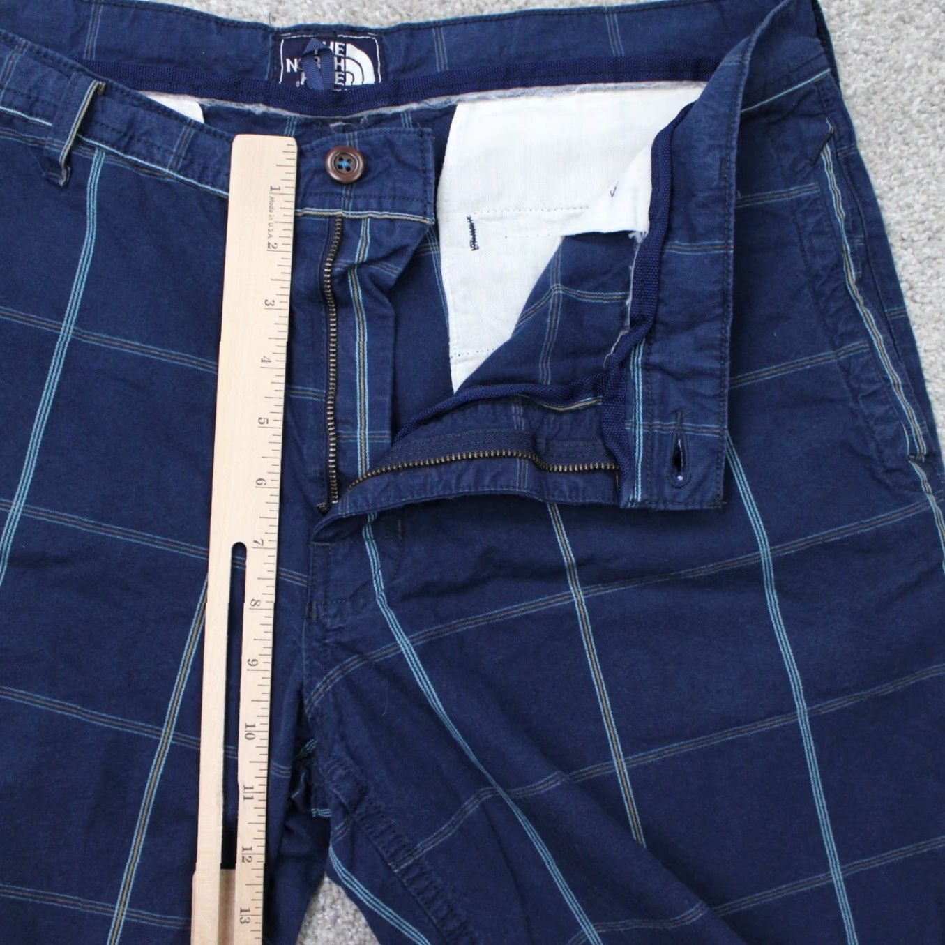The North Face The North Face Chino Shorts Mens 36 Blue 100% Cotton Flat Front Inseam 10" Regular Rise Mid Front Zip Pockets Logo Size US 36 / EU 52 - 7 Thumbnail
