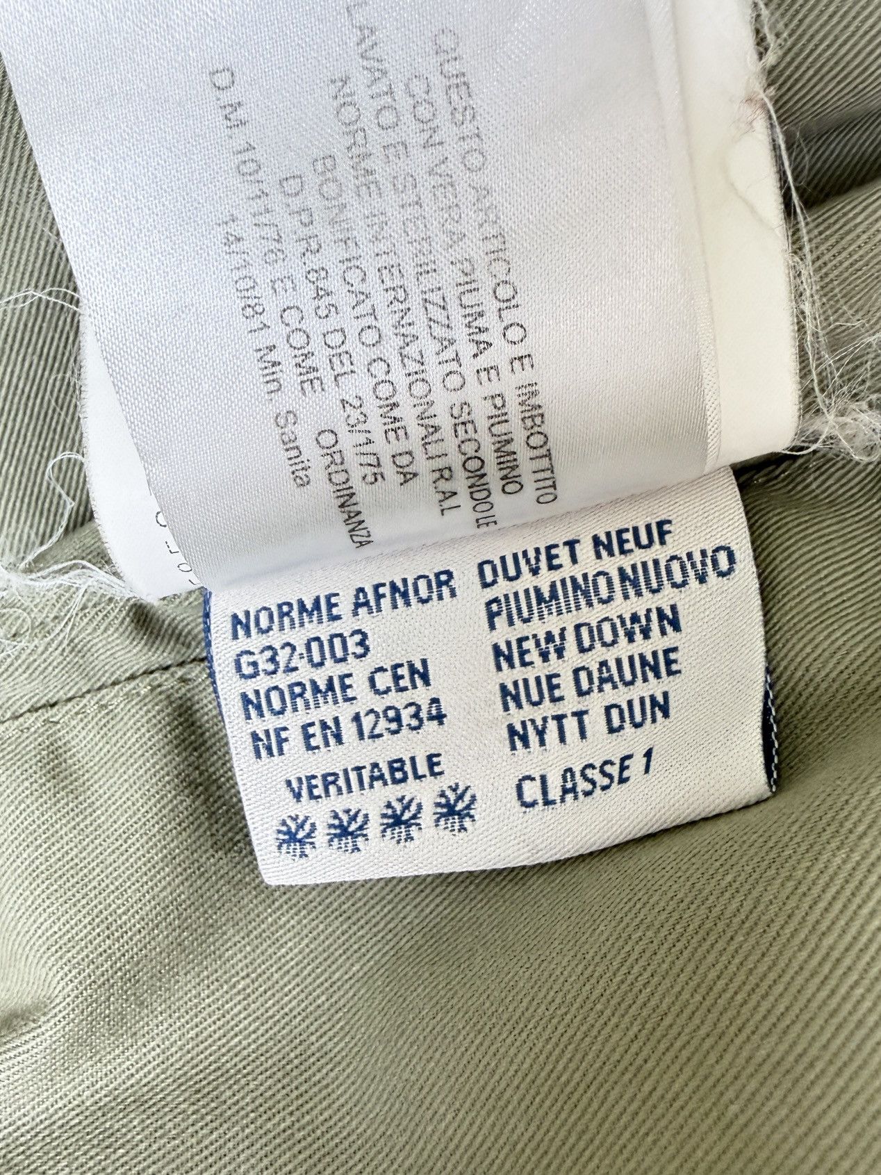 Junya Watanabe × Moncler AW06 Junya Watanabe Moncler Patch Camo Down Puffer Vest Size US S / EU 44-46 / 1 - 12 Thumbnail