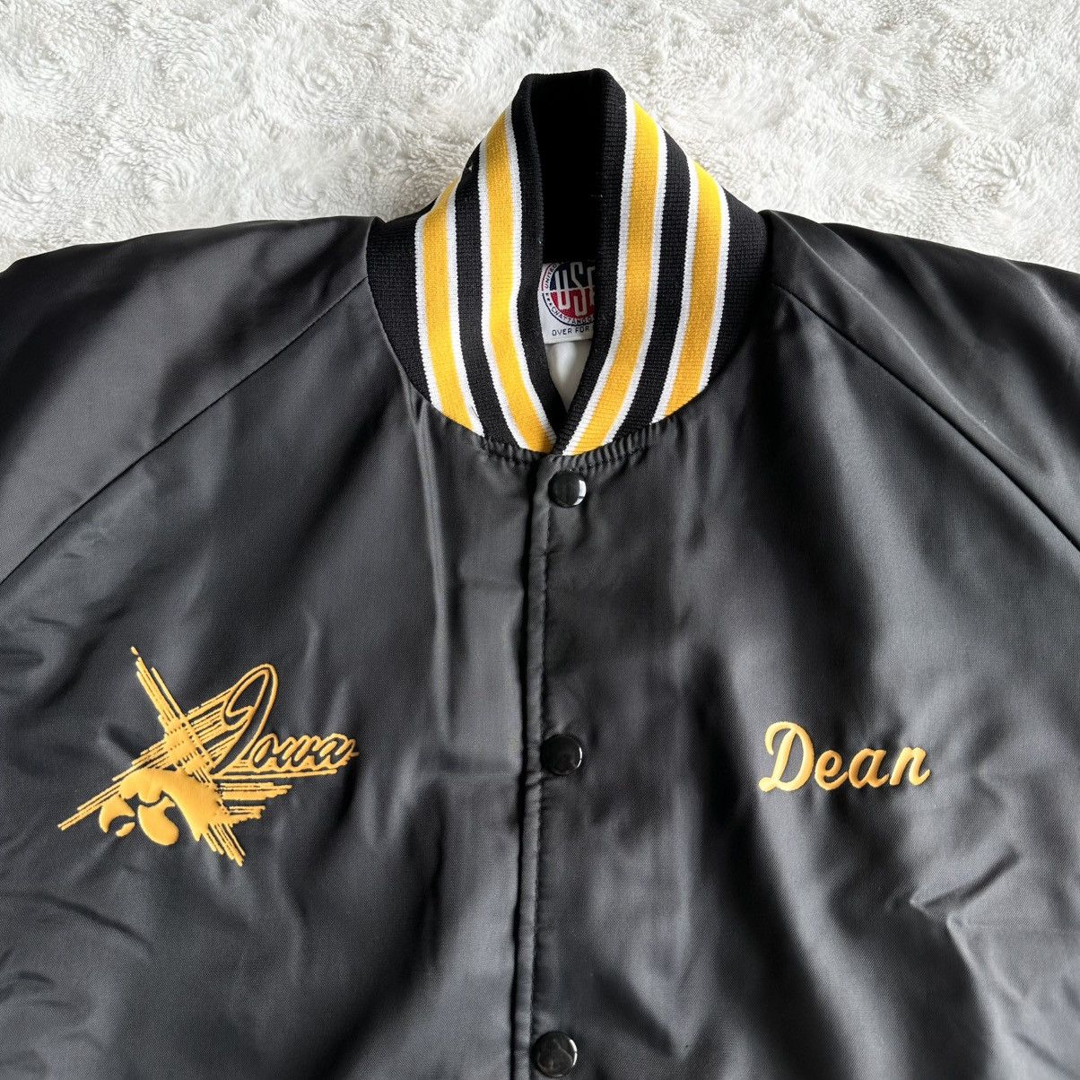 Other Vintage Iowa Satin Jacket Mens XL Black Hawkeyes Varsity Vtg Size US XL / EU 56 / 4 - 5 Thumbnail