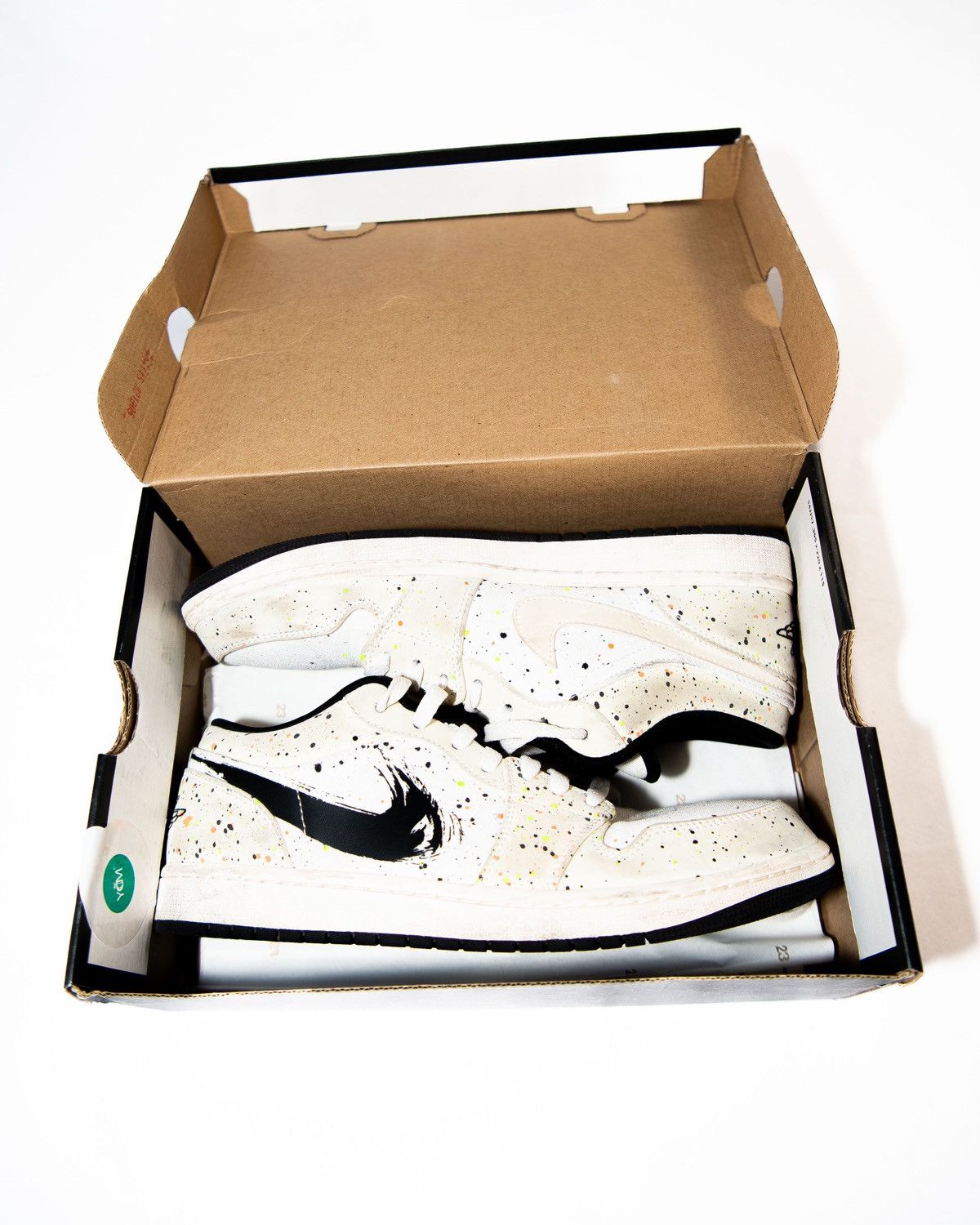Jordan Brand Jordan 1 Low “Brushstroke” Size US 10 / EU 43 - 1 Thumbnail