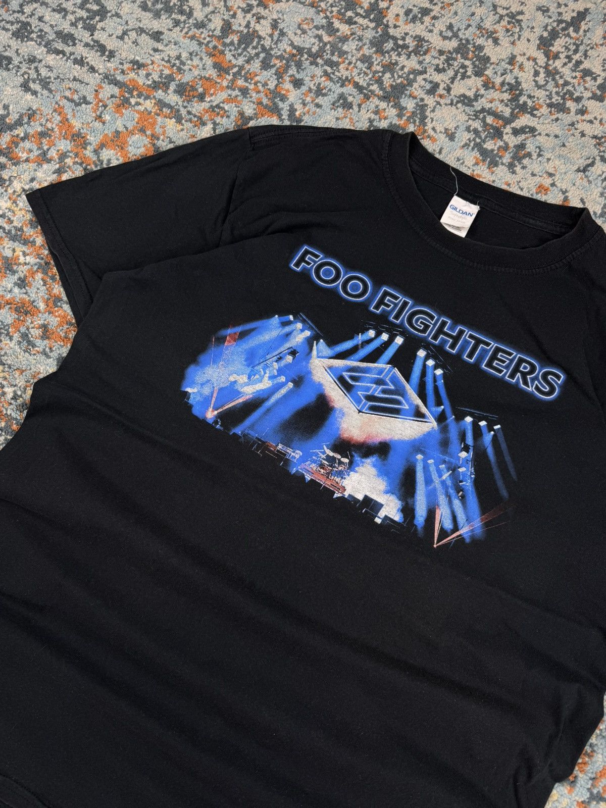 Band Tees × Vintage Vintage 2018 Foo Fighters concrete and gold world tour tee Size US L / EU 52-54 / 3 - 5 Thumbnail