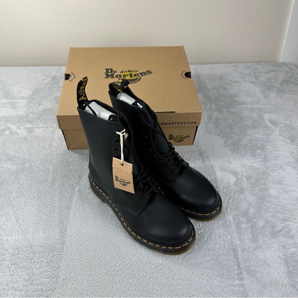 Dr. Martens Dr Martens NWT 1490 Smooth Black Leather Mid Calf Boots 6 U Size US 8 / IT 38 - 1 Thumbnail