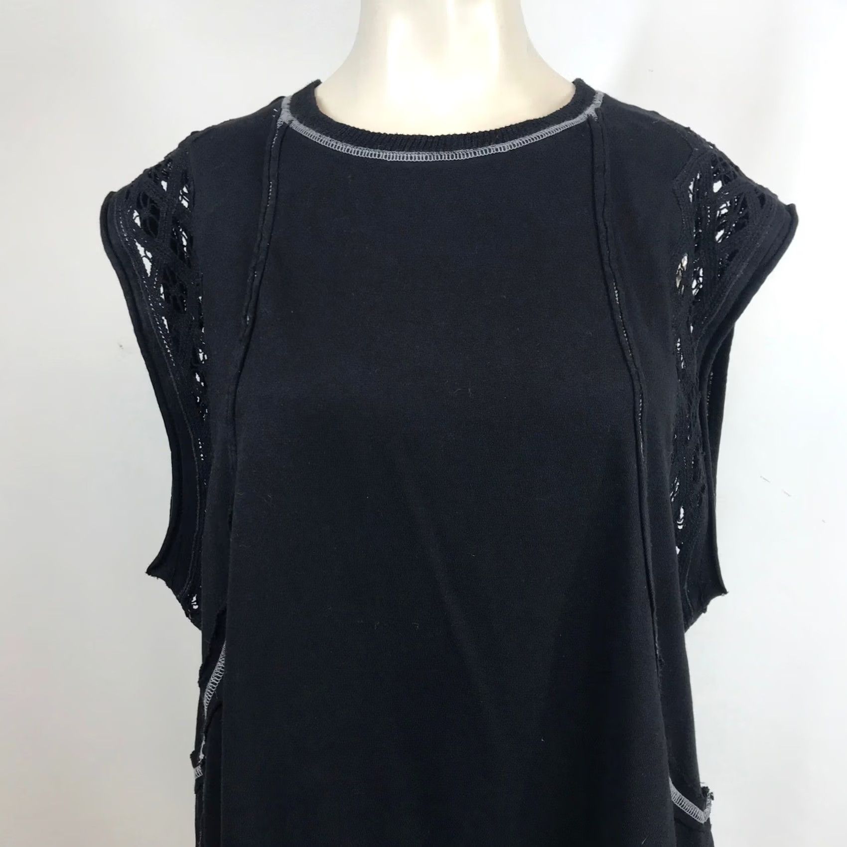 Free People Free People Black Crochet Lace Accent Muscle Tee Contrast Stitch XS Tank Women Size XS / US 0-2 / IT 36-38 - 2 Thumbnail