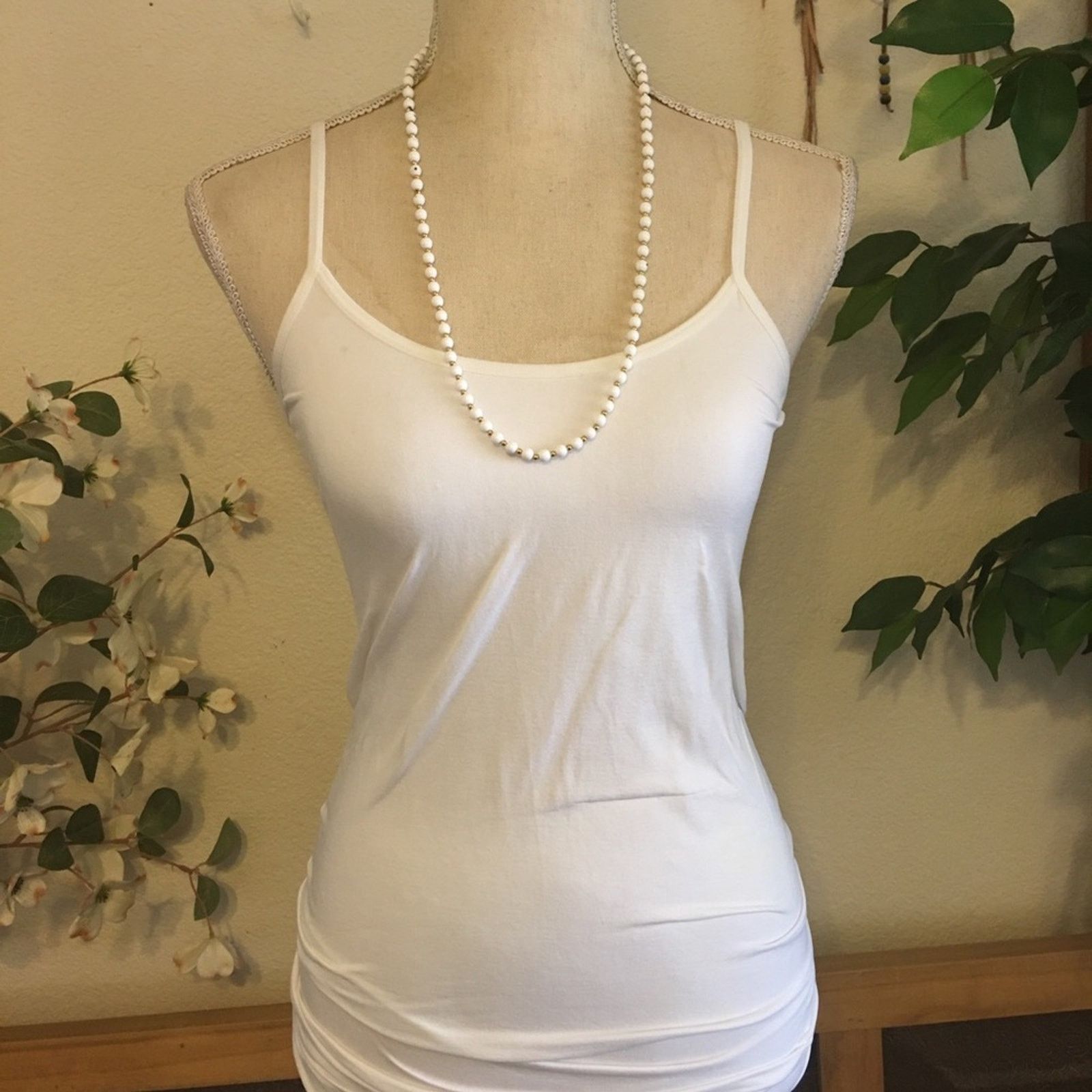 Monet Vintage Monet white glass pearl bead necklace Size ONE SIZE - 4 Thumbnail