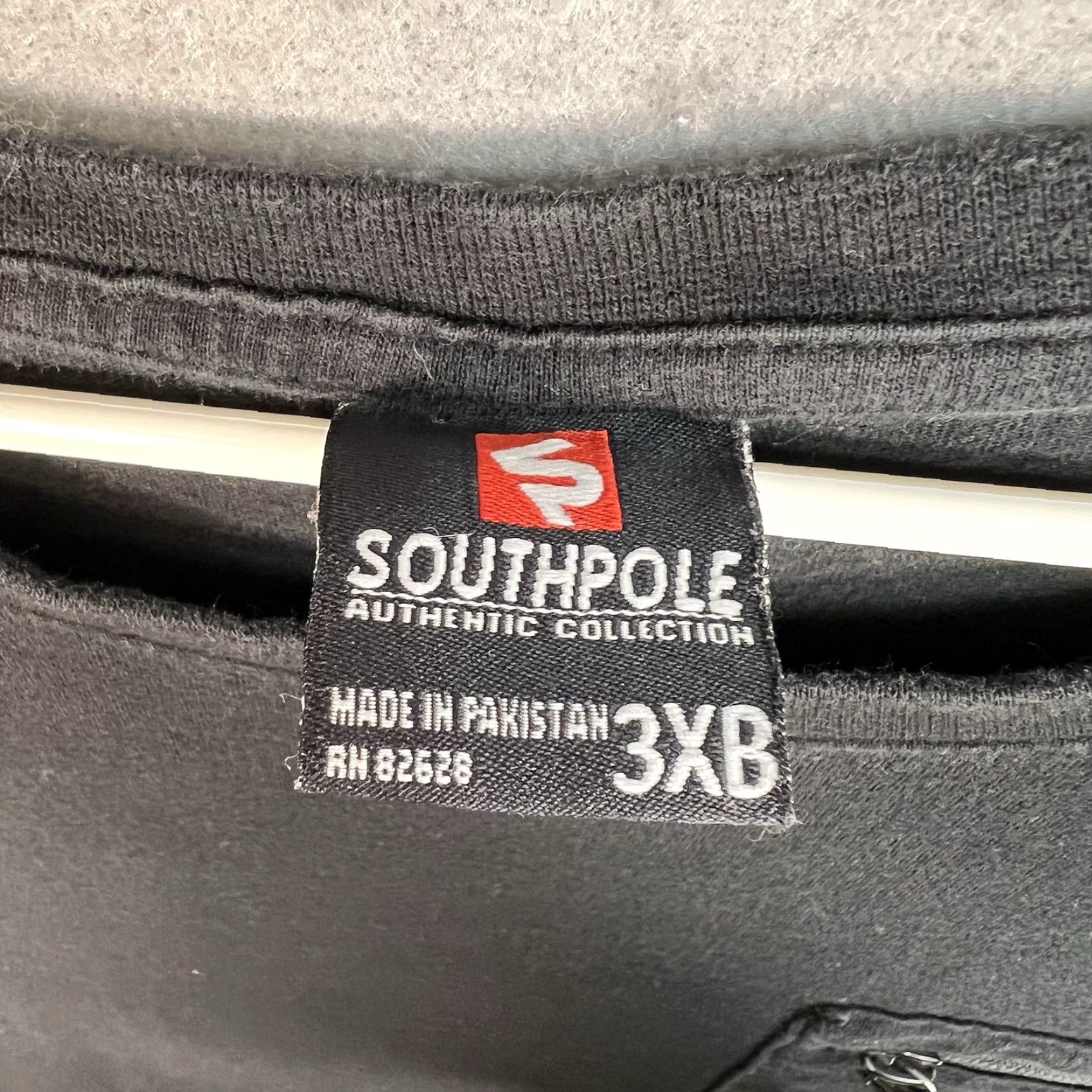 Southpole Vintage Southpole T Shirt Adult 3XB Big Streetwear Mens Crew Neck Short Sleeve Black Zip Big & Tall Size US XXL / EU 58 / 5 - 4 Thumbnail