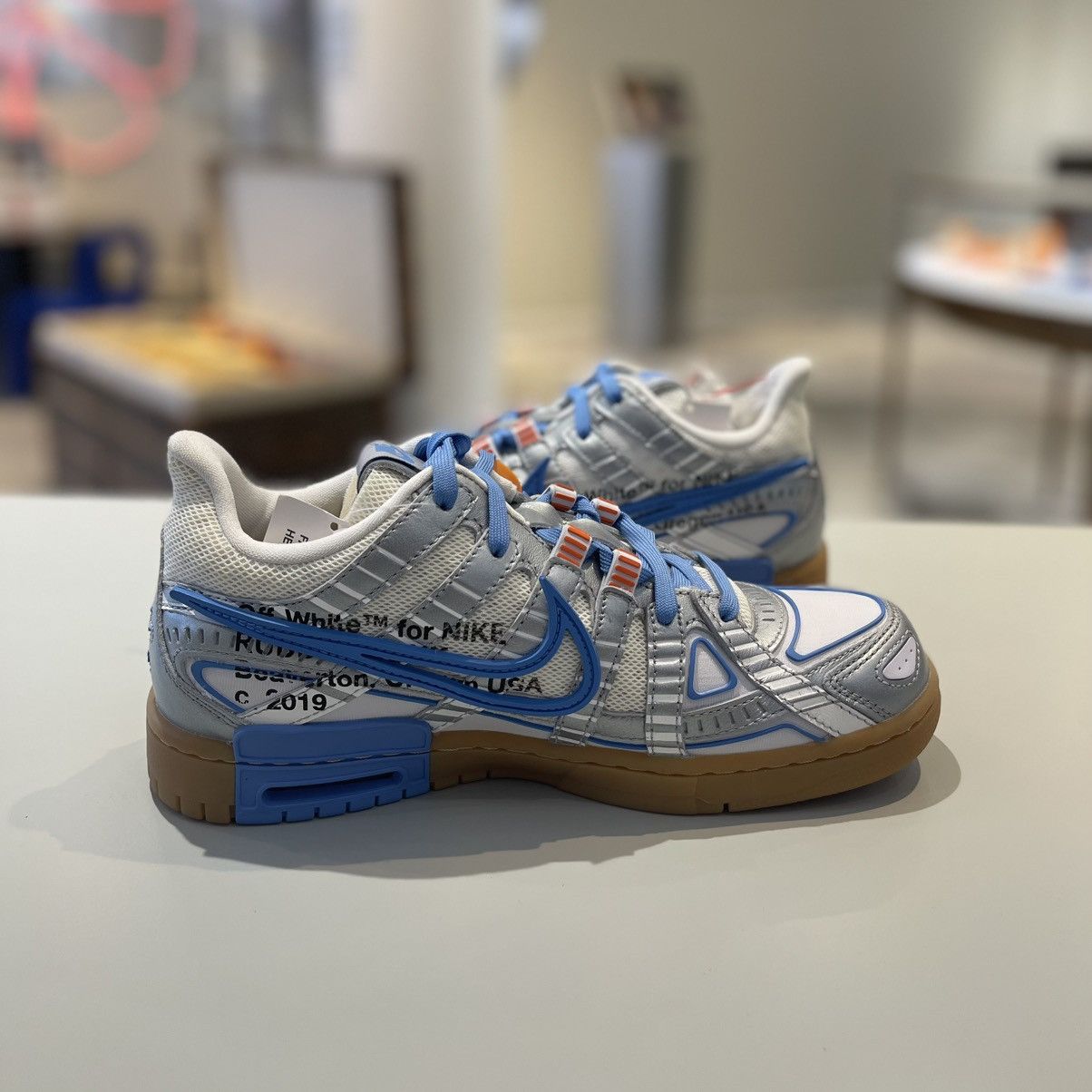 Nike × Off-White Nike Air Rubber Dunk Off-White UNC Size US 8 / EU 41 - 2 Thumbnail