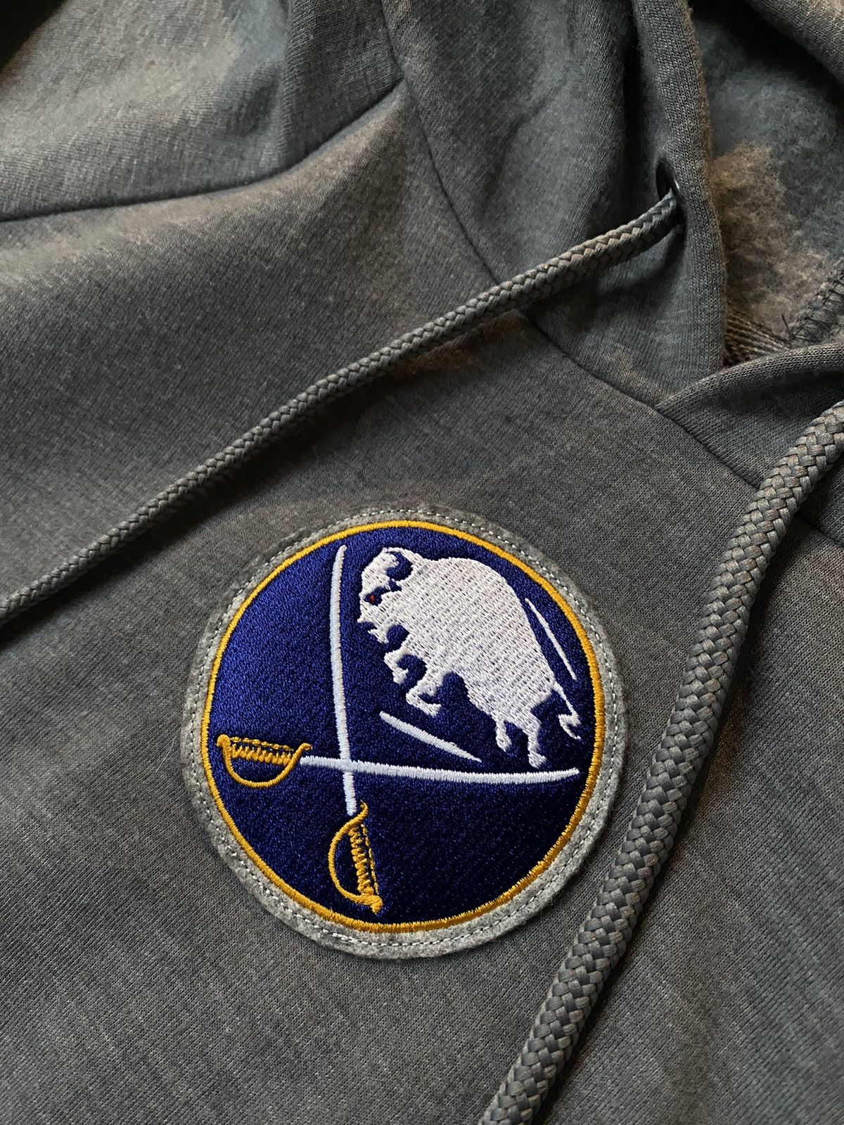 NHL × Vintage Buffalo Sabres NHL Hoodie Size S Size US S / EU 44-46 / 1 - 2 Thumbnail