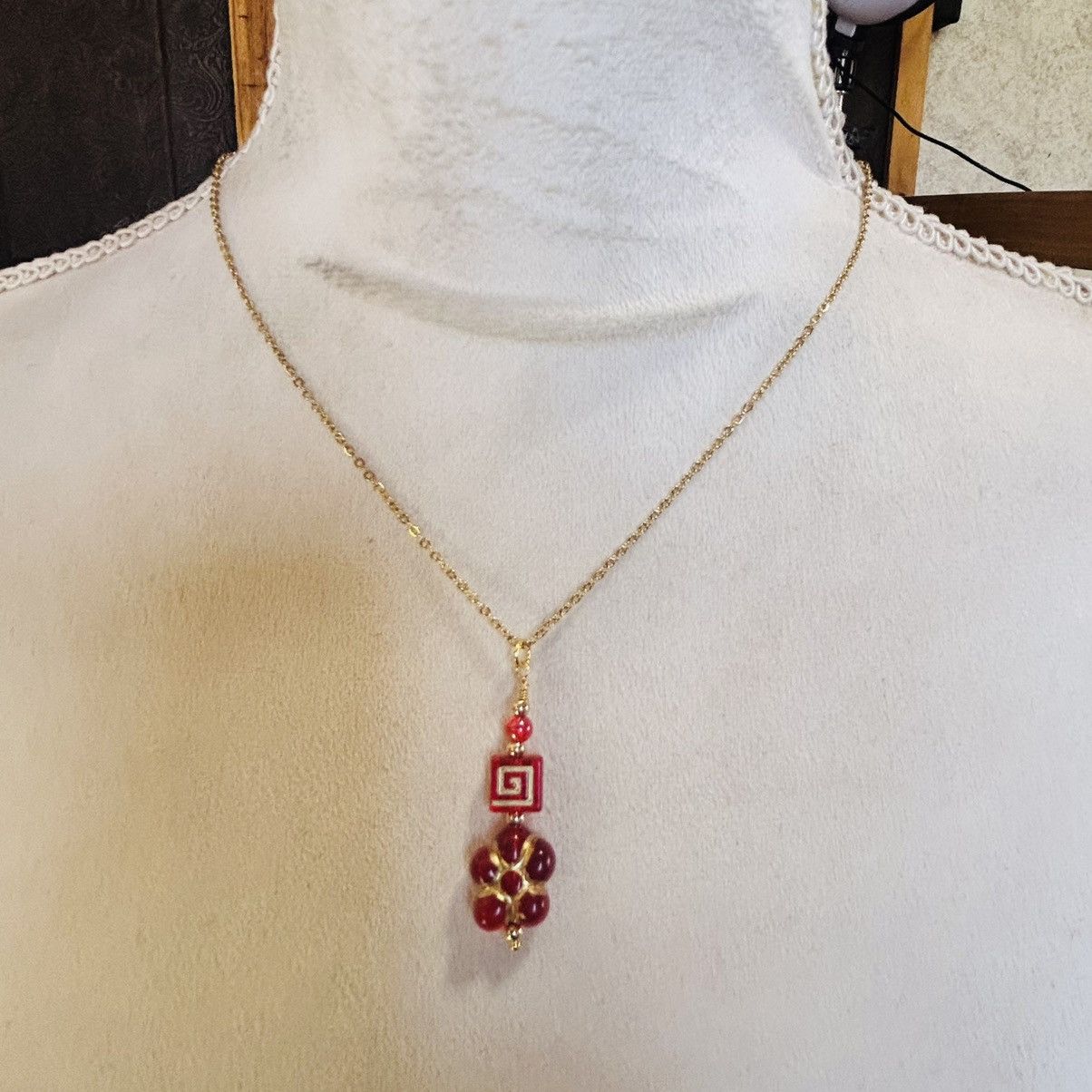 Handmade Handcrafted elegant glass beaded pendant on chain necklace Size ONE SIZE - 3 Thumbnail