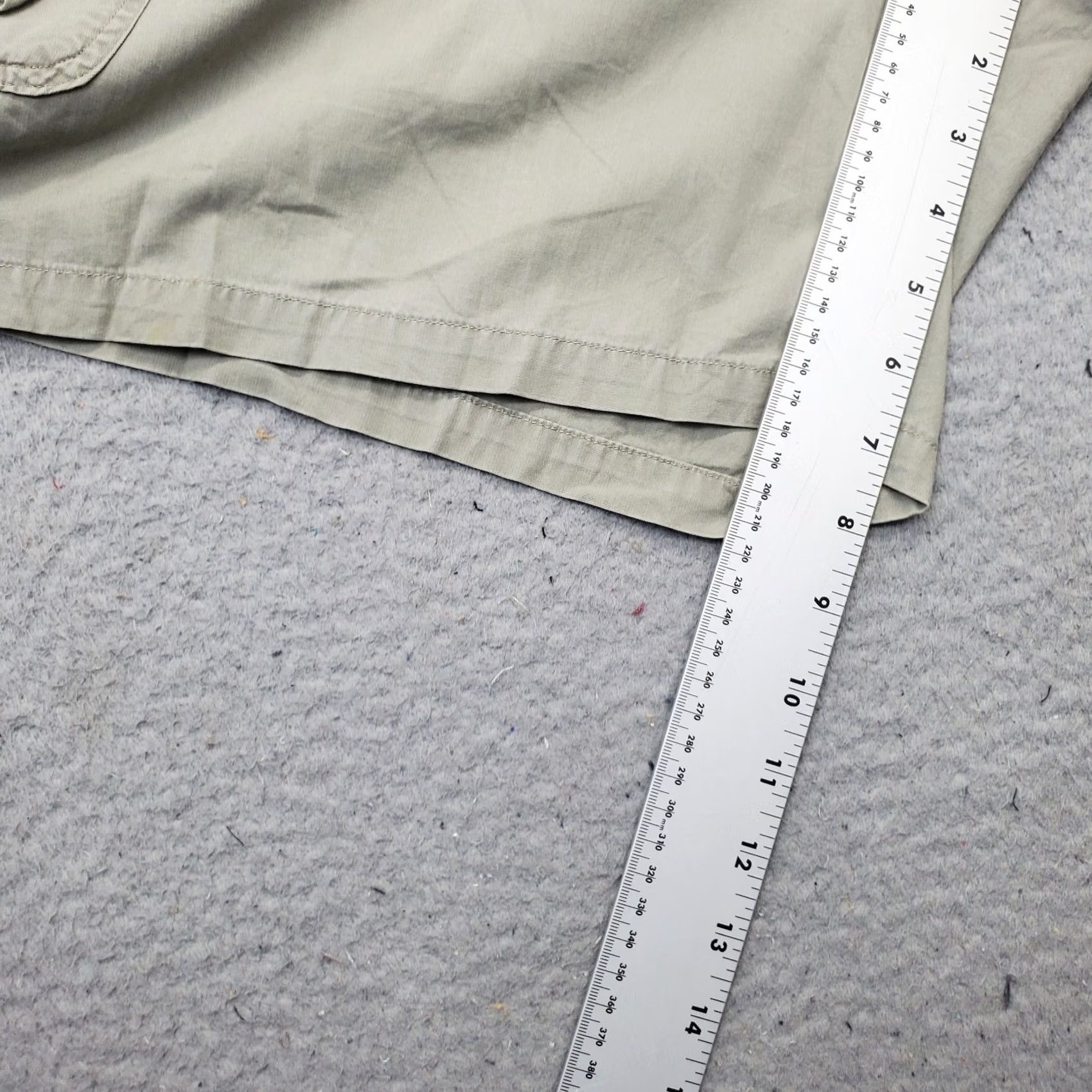 Vintage Columbia Men's Cargo Shorts 38 Tan Pleated Utility Pocket Elastic Waist Casual Shorts Size US 38 / EU 54 - 5 Thumbnail