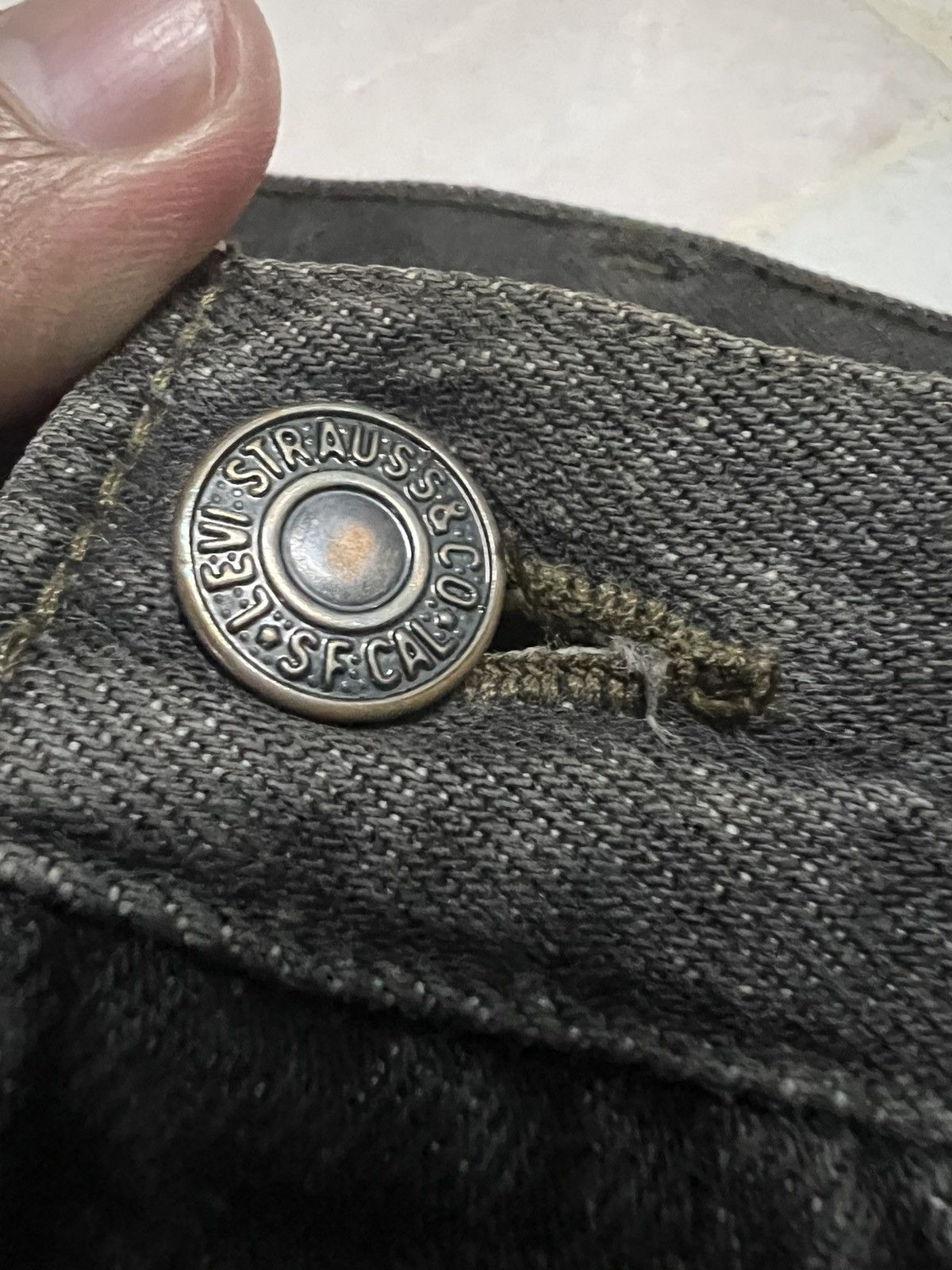 Levi's 💥90’s💥Vintage Levis 501 Faded Made In USA Distressed Jean Size US 35 - 11 Thumbnail