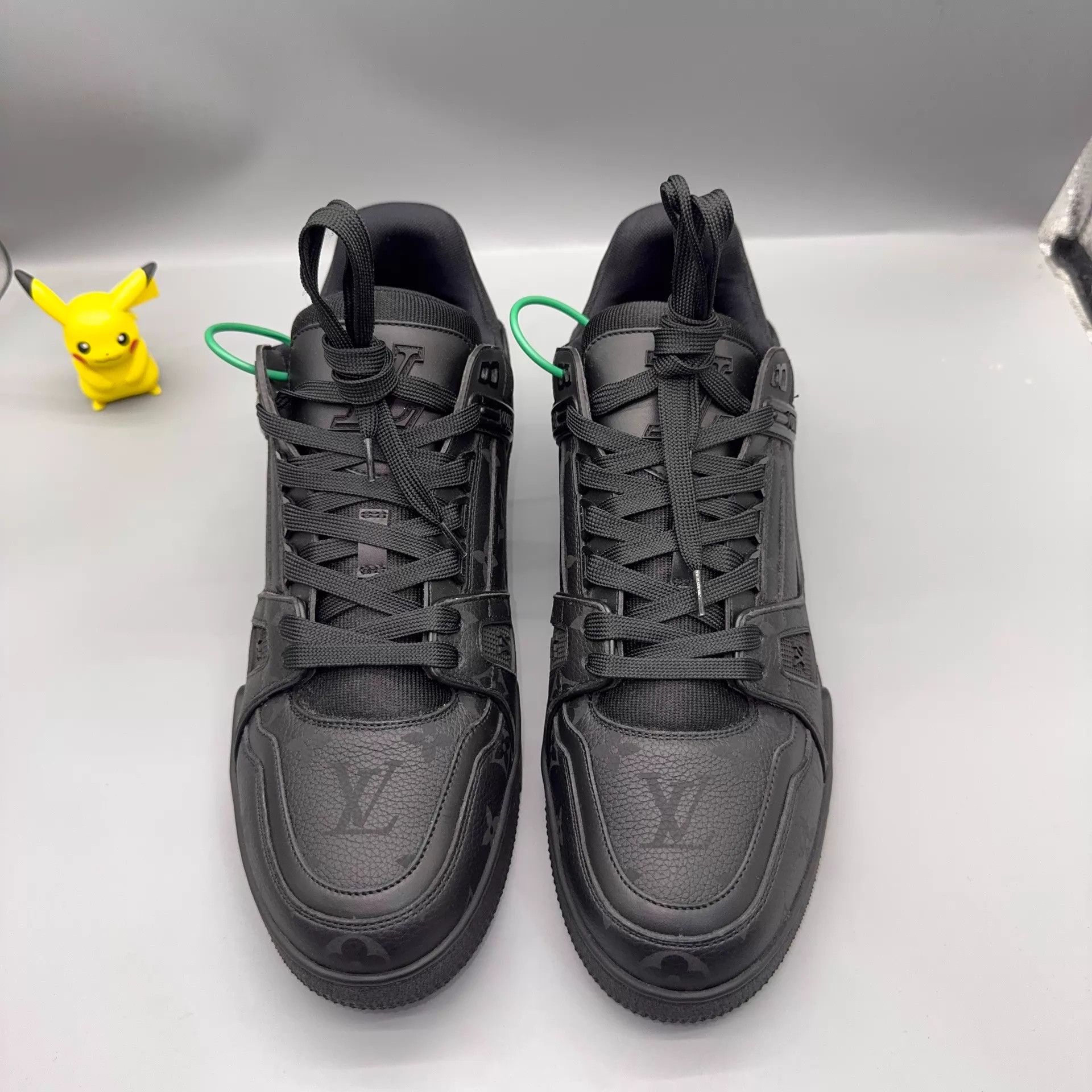 Louis Vuitton LOUIS VUITTON Trainer Black 43 Size US 10 / EU 43 - 2 Thumbnail