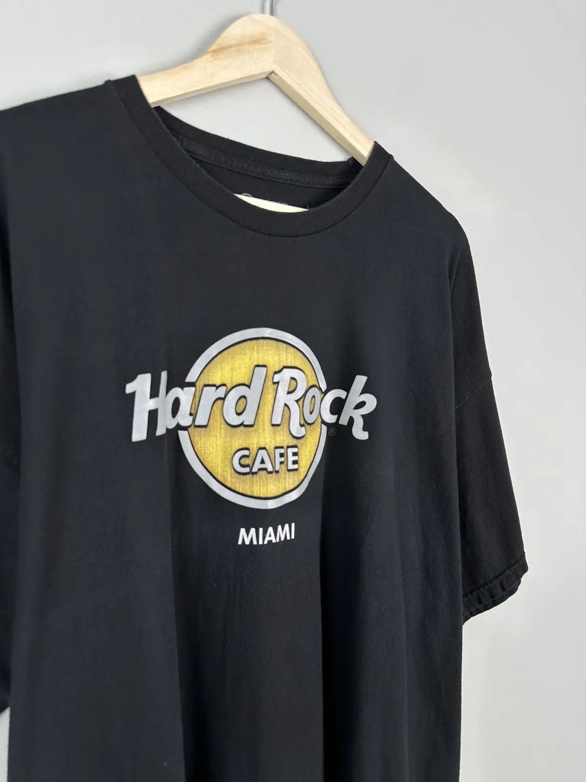 Band Tees Vintage Y2k Hard Rock Cafe Miami Tee Big Logo Size US XXL / EU 58 / 5 - 4 Thumbnail