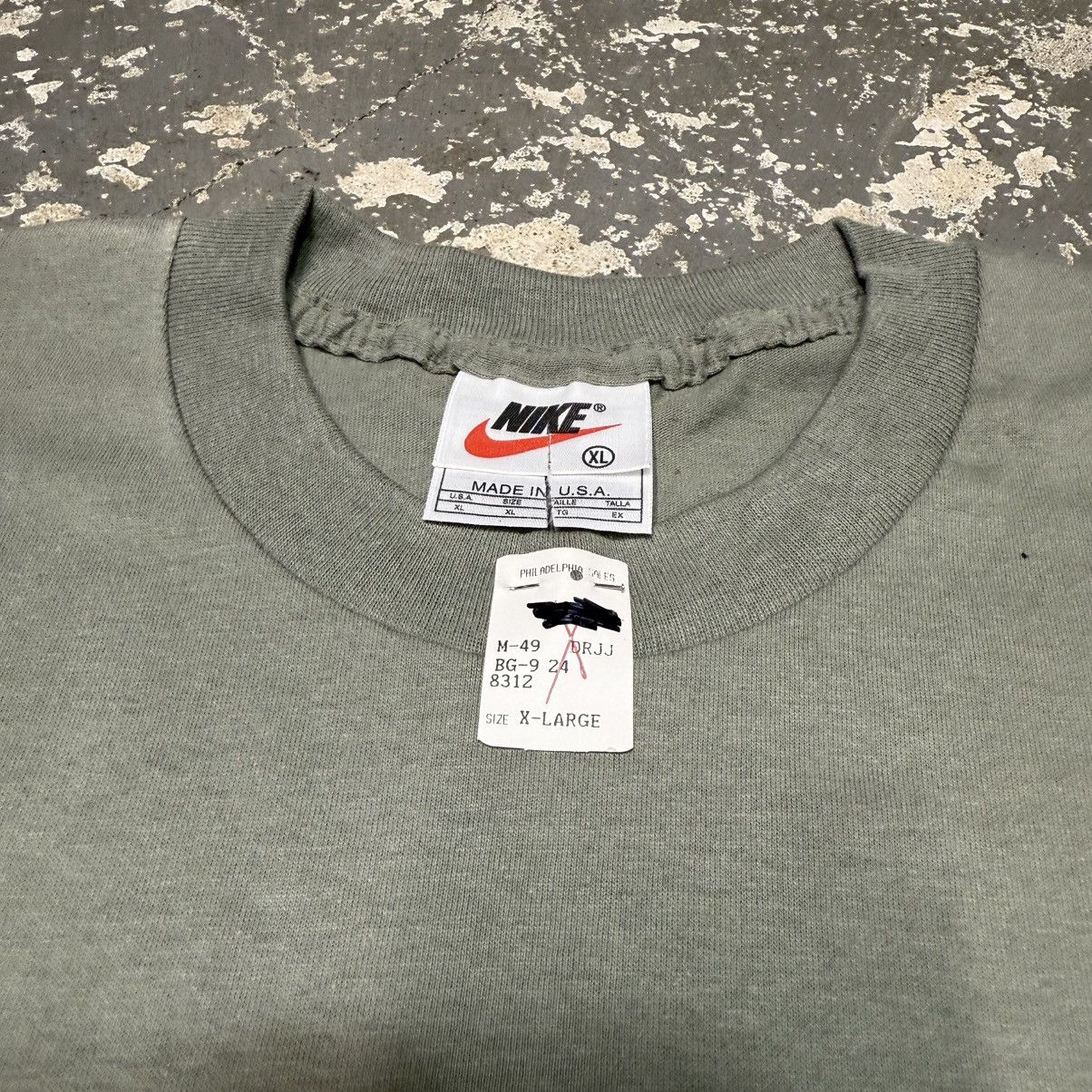 Nike Vintage Nike Green Blank No Swoosh 90s Tshirt USA Size US XL / EU 56 / 4 - 4 Thumbnail