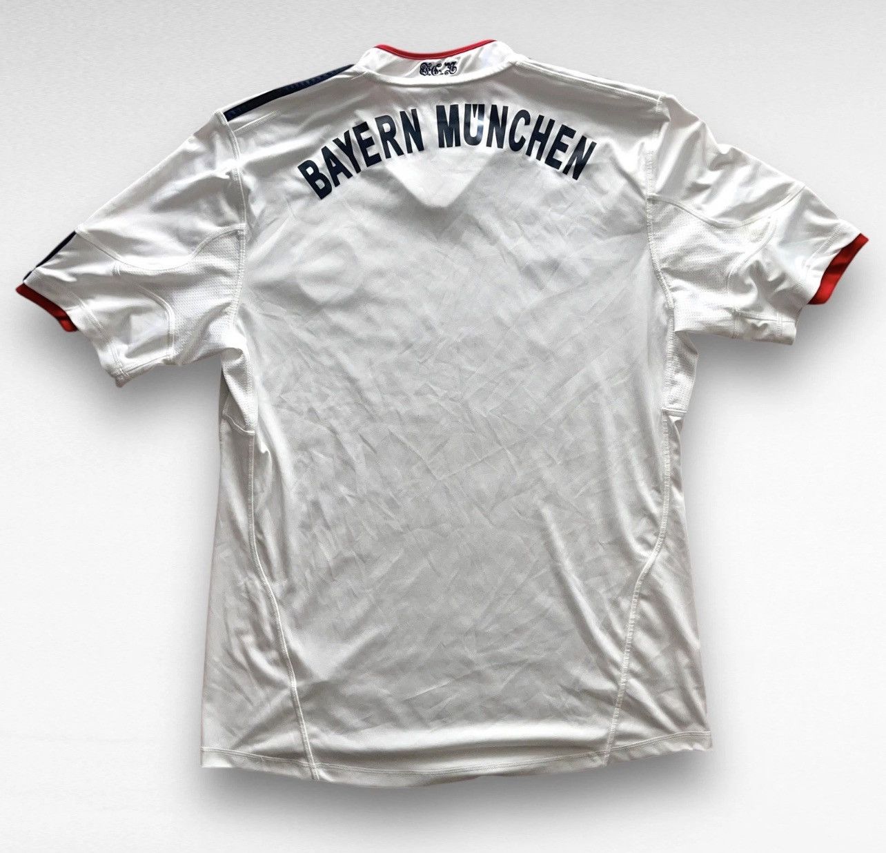 Adidas Adidas FC BAYERN MUNICH GERMANY 2010/2012 Soccer JERSEY Sz L Size US L / EU 52-54 / 3 - 9 Thumbnail