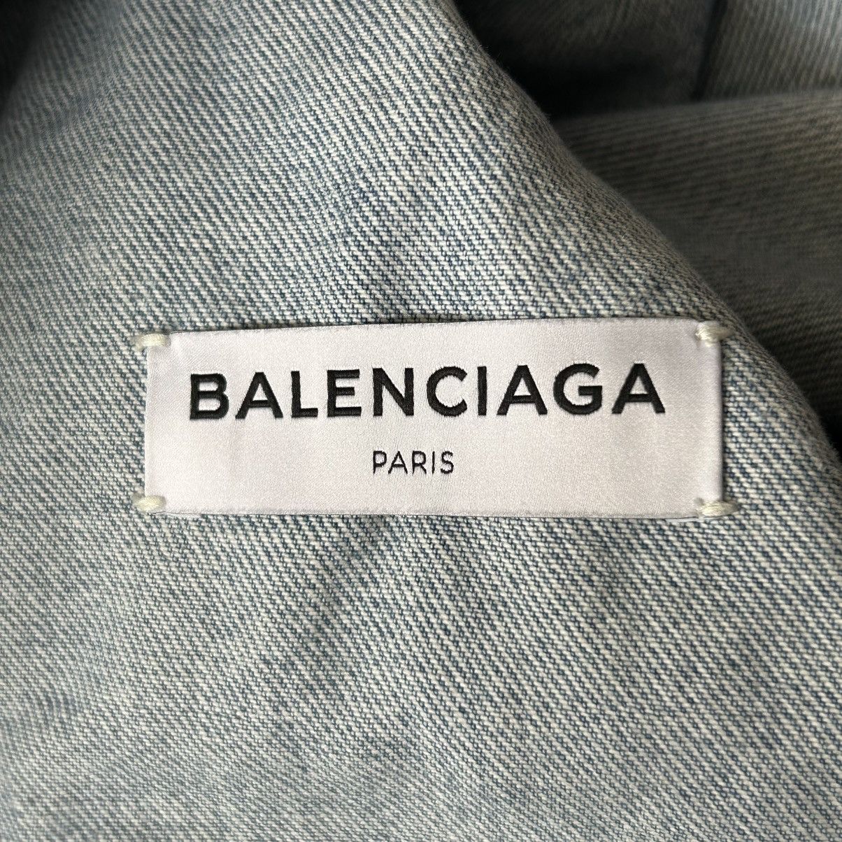Balenciaga All over Print Distressed Denim Jacket SZ 36 EU Size US L / EU 52-54 / 3 - 8 Thumbnail