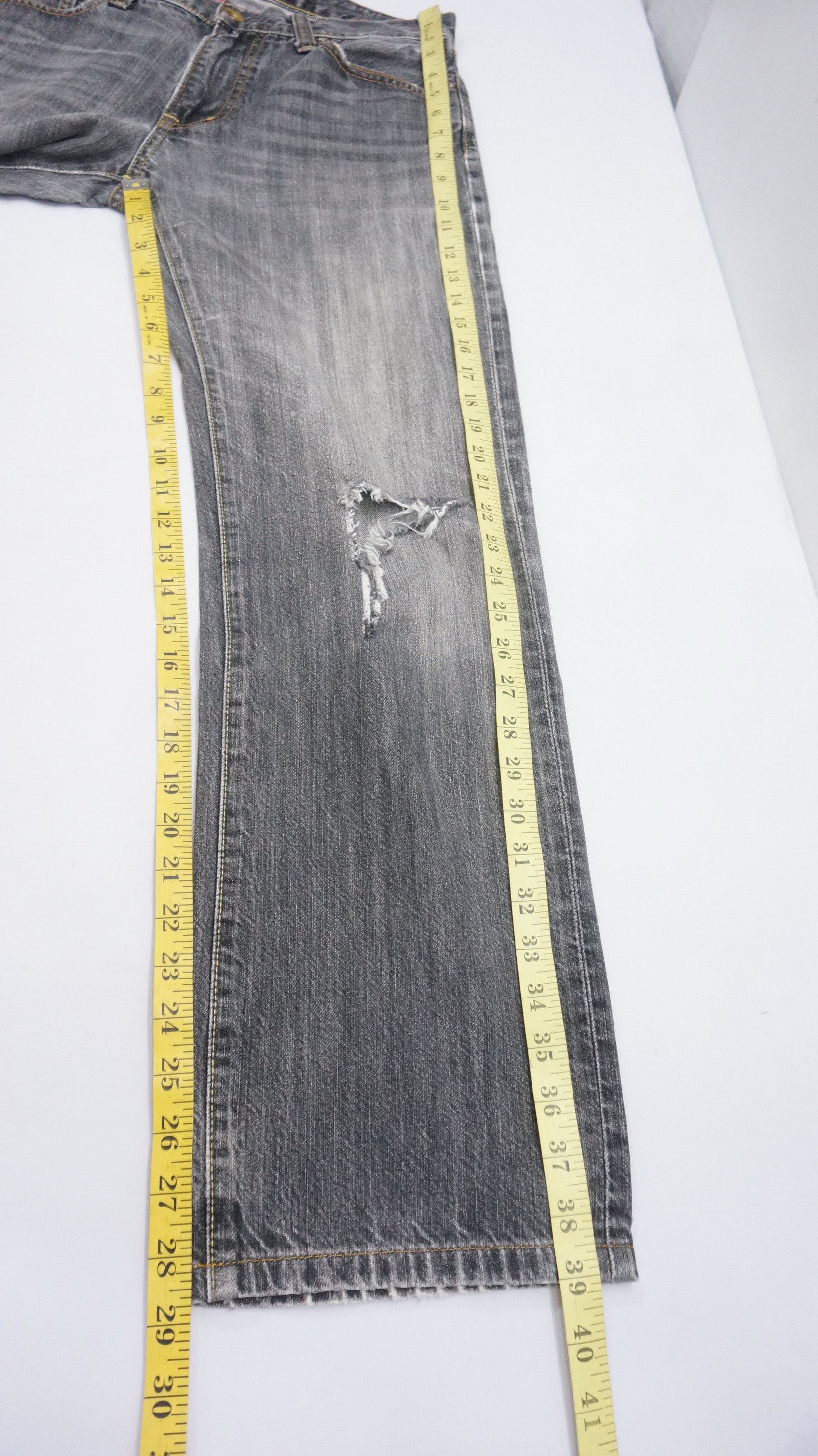 Undercover × Uniqlo Uniqlo Jeans UJ S002 Ash Grey Distressed Jeans W32 Size US 32 / EU 48 - 11 Thumbnail