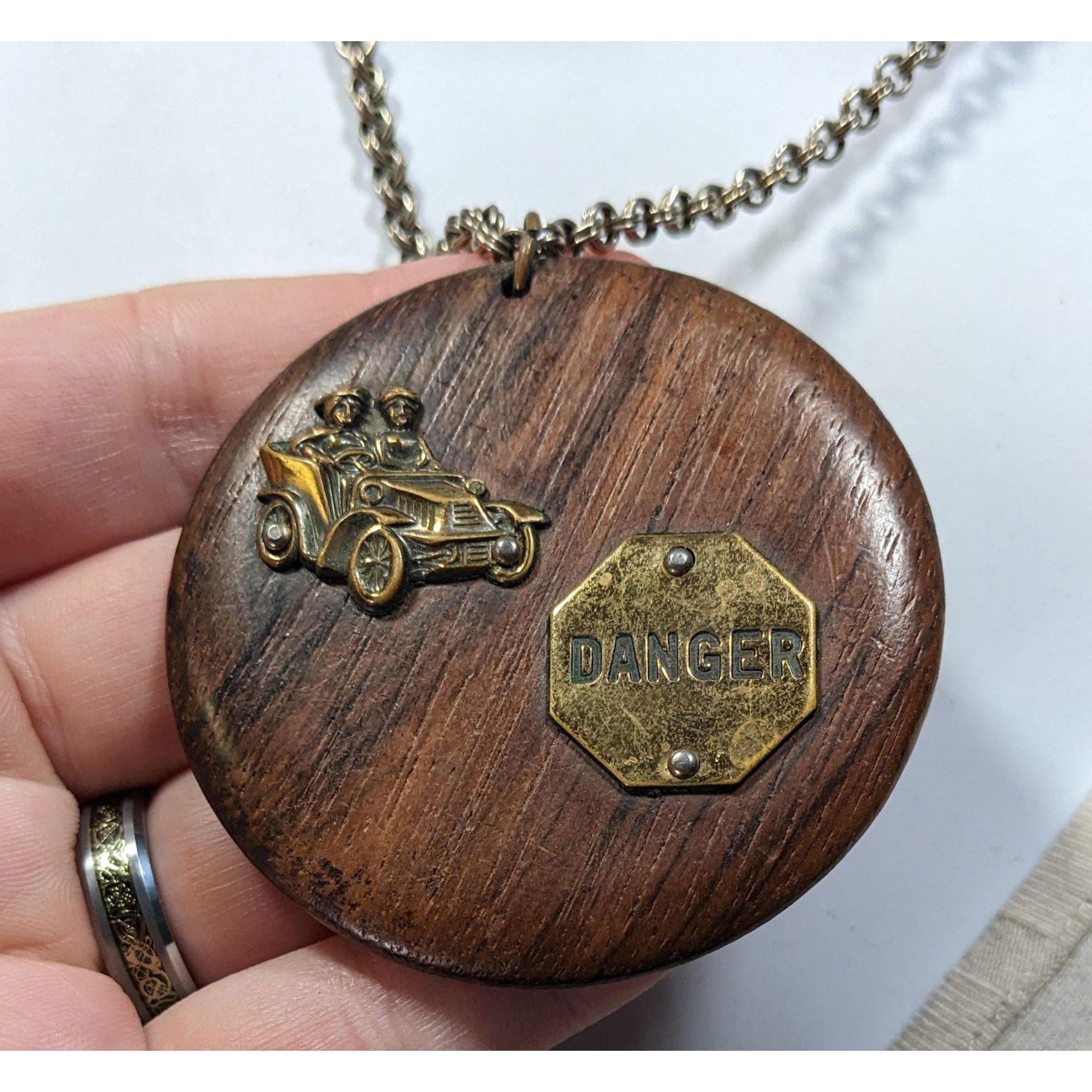 Other Vintage Novelty Automobile Wood And Metal Pendant Necklace Size ONE SIZE - 6 Thumbnail