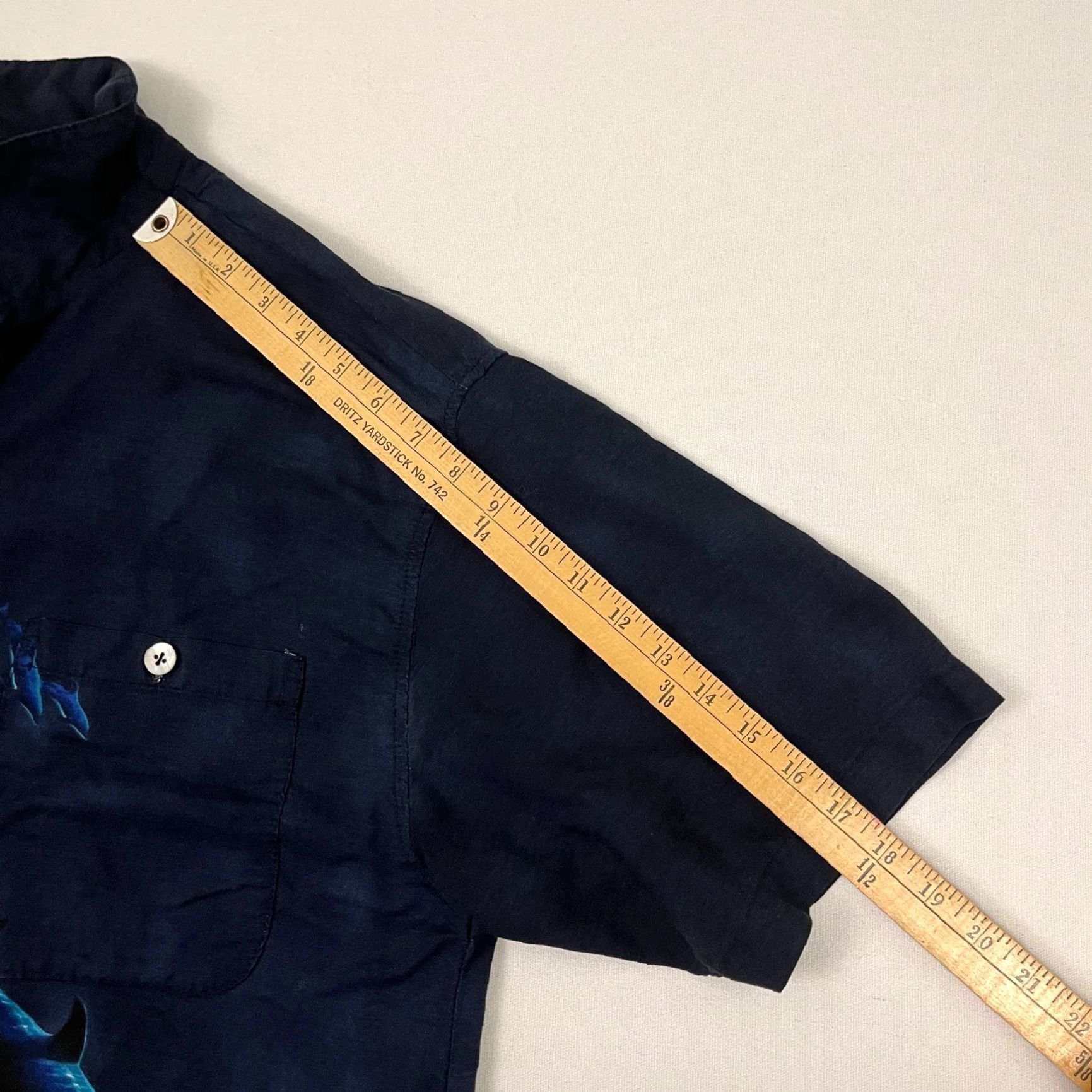 Vintage VINTAGE AFTCO Shirt Men L / XL Bluewater Wyland Signature Blue Dolphin Hawaiian Camp AOP Shirt Size US L / EU 52-54 / 3 - 6 Thumbnail