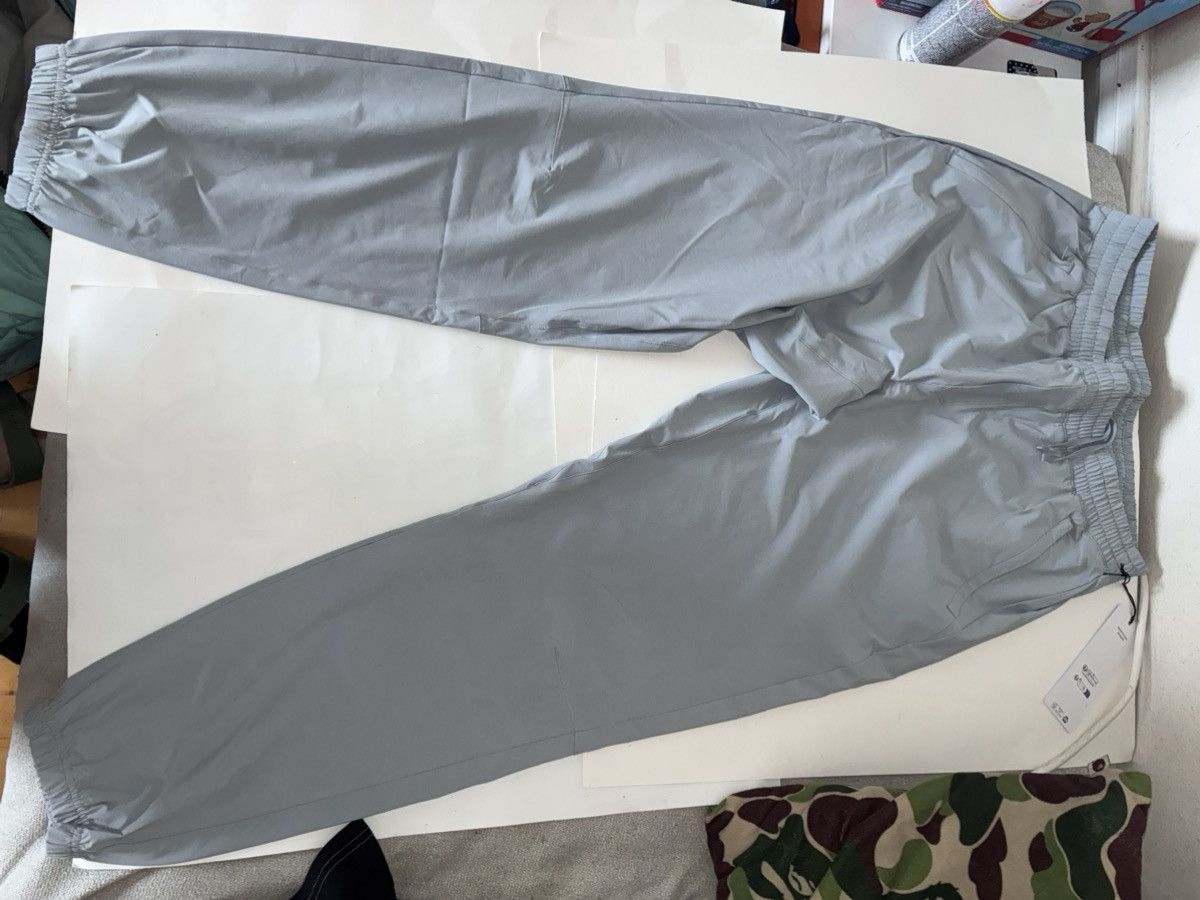 Alo Yoga Alo set (2 items) NWT large jacket+ joggers Size US L / EU 52-54 / 3 - 5 Thumbnail