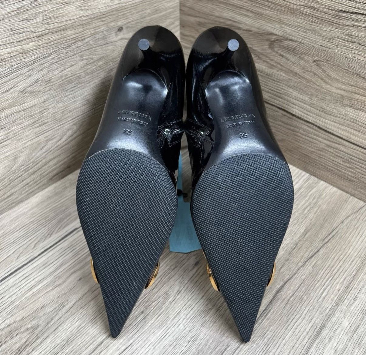 Balenciaga Balenciaga Black & Gold Double B Heeled Ankle Boots J41 Size US 6 / IT 36 - 5 Thumbnail